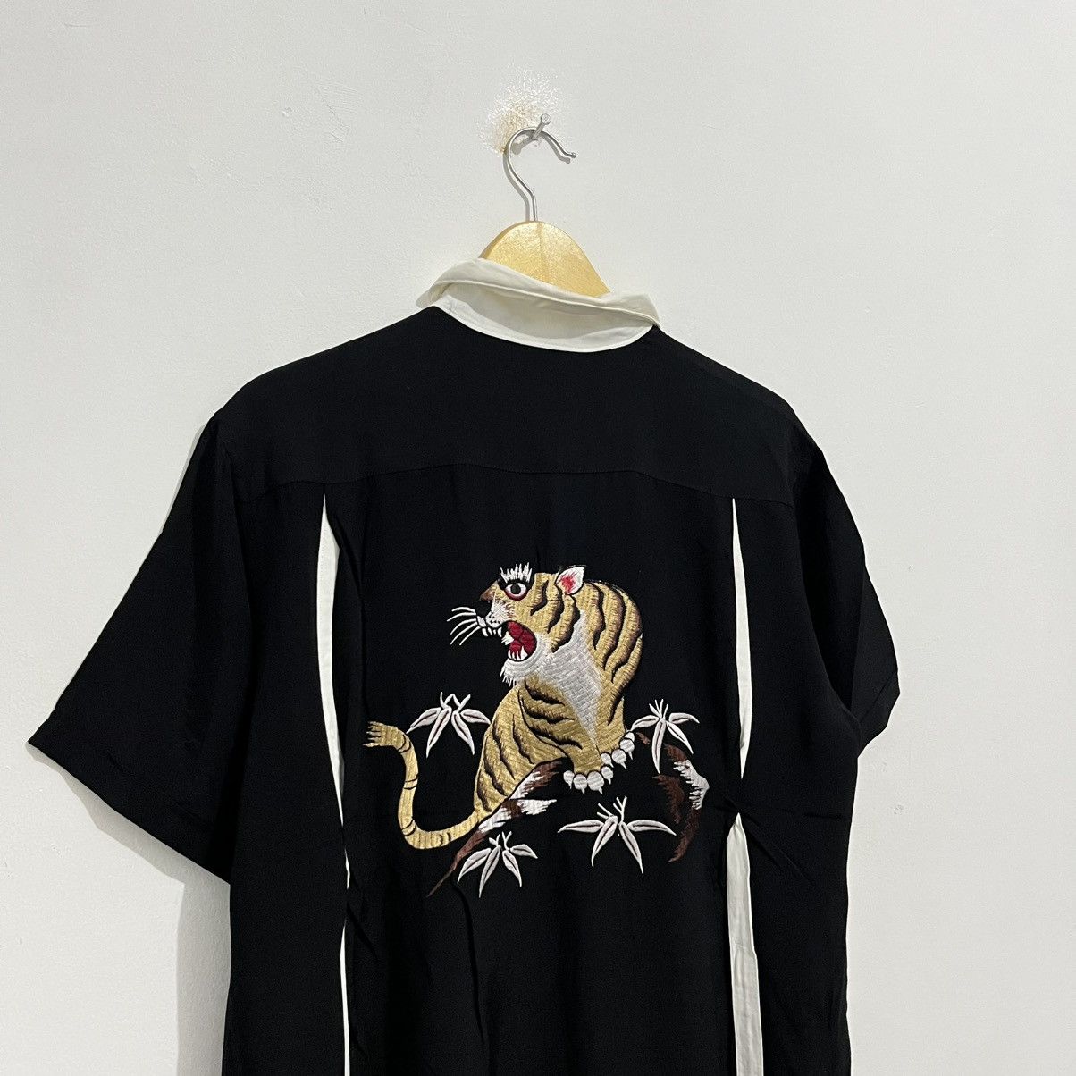 Issey Miyake Jungle Storm Tiger Embroidered Shirt - Black White Accents Size US L / EU 52-54 / 3 - 3 Thumbnail