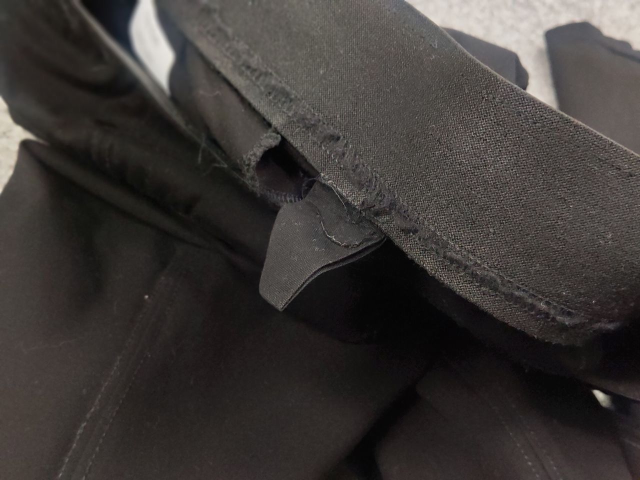 Helmut Lang Helmut Lang USA Skinny Narrow Elastic Black Leg Pants Size 28" / US 6 / IT 42 - 14 Thumbnail