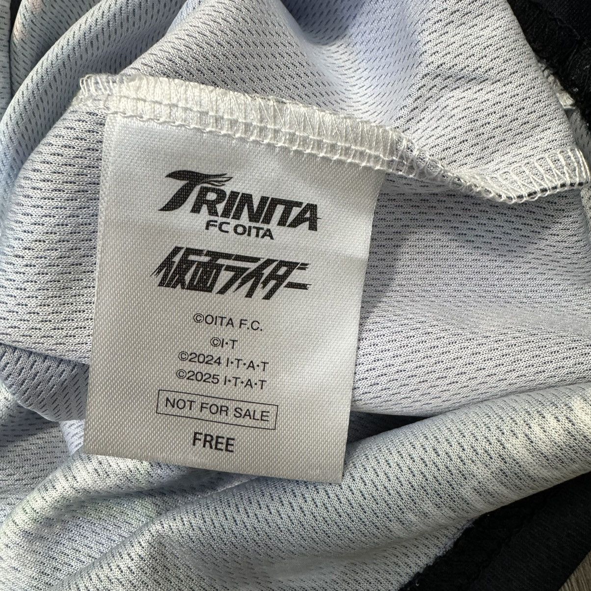 Anime FC Oita Trinita x Kamen Rider supporter jersey Size US L / EU 52-54 / 3 - 7 Thumbnail