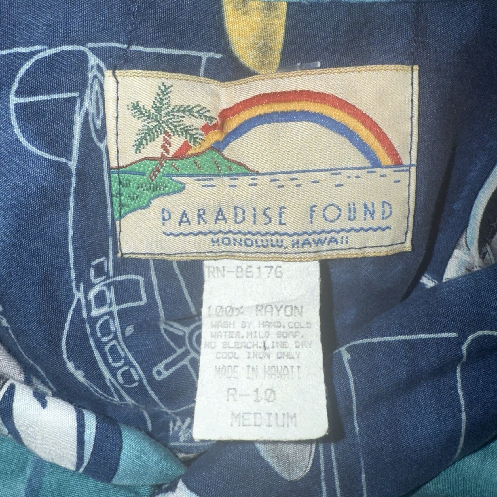 Paradise Found VTG Paradise Found Plane Print Hawaiian Shirt Mens Size M 100% Rayon Multicolor Short Sleeve Button-Up Hawaii Theme Size US M / EU 48-50 / 2 - 4 Thumbnail