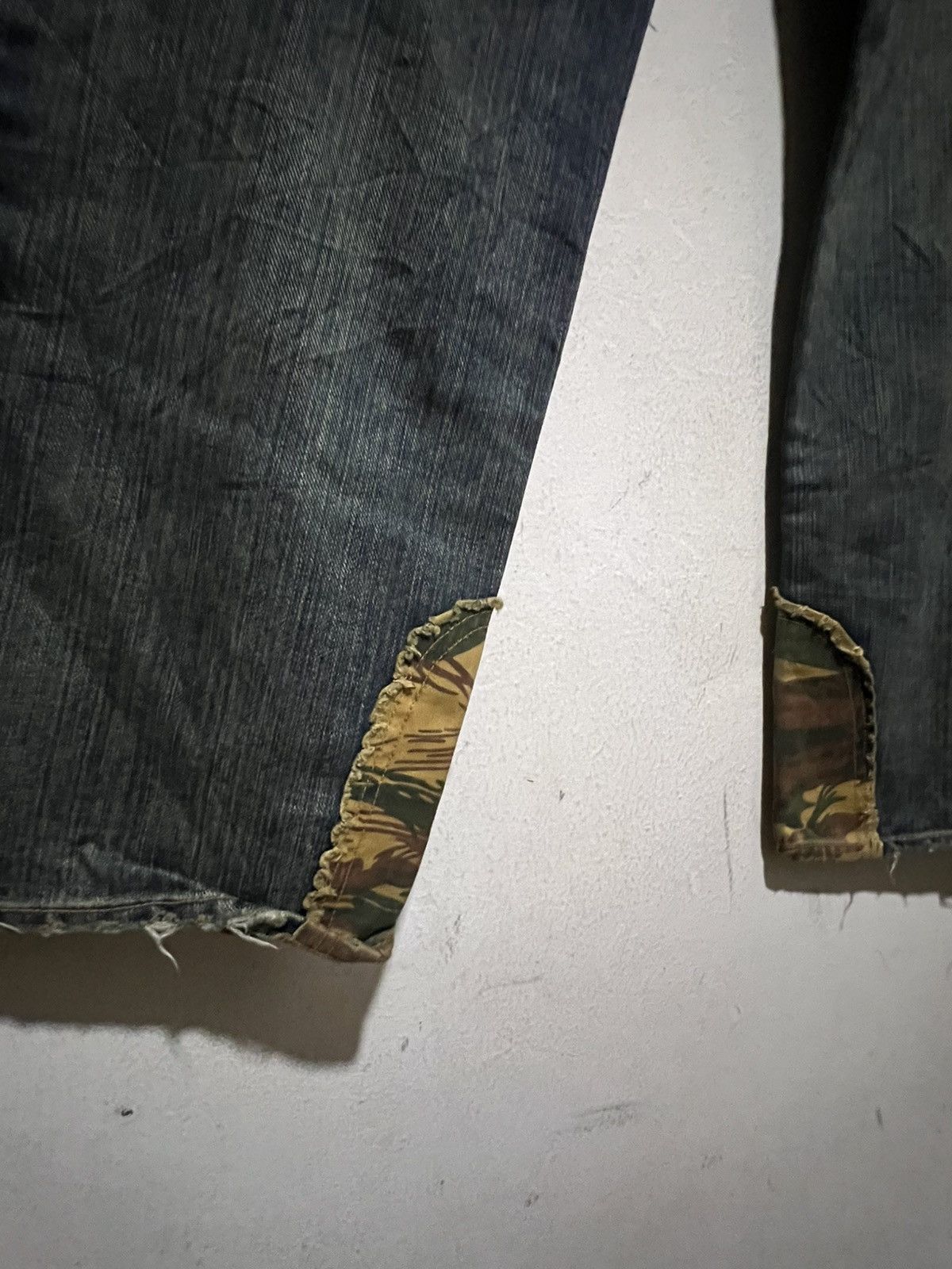 Other Y2k jeans with camo pocket Size US 34 / EU 50 - 12 Thumbnail