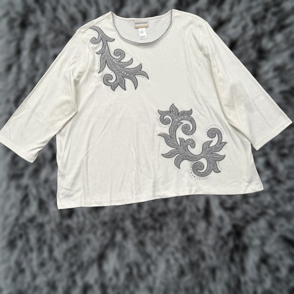 Vintage VINTAGE Alfred Dunner Top Womens 3X Plus Embellished Rhinestones Lagenlook Y2K Casual Blouse White Womens Size XXL / US 16-18 / IT 52-54 - 1 Thumbnail