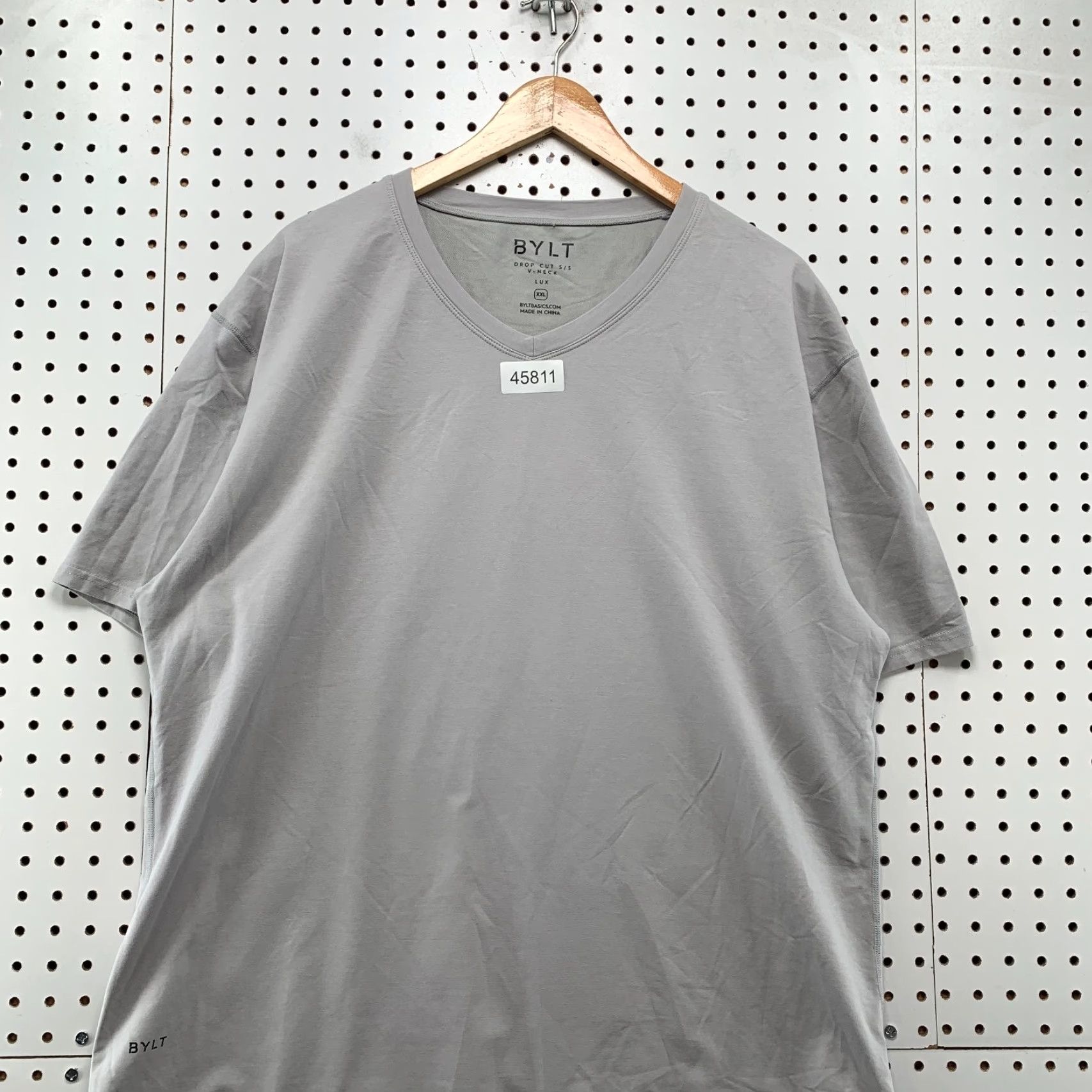 Vintage BYLT Lux T Shirt Mens 2XL Gray Drop Cut Short Sleeve Active V Neck Size US XXL / EU 58 / 5 - 2 Thumbnail