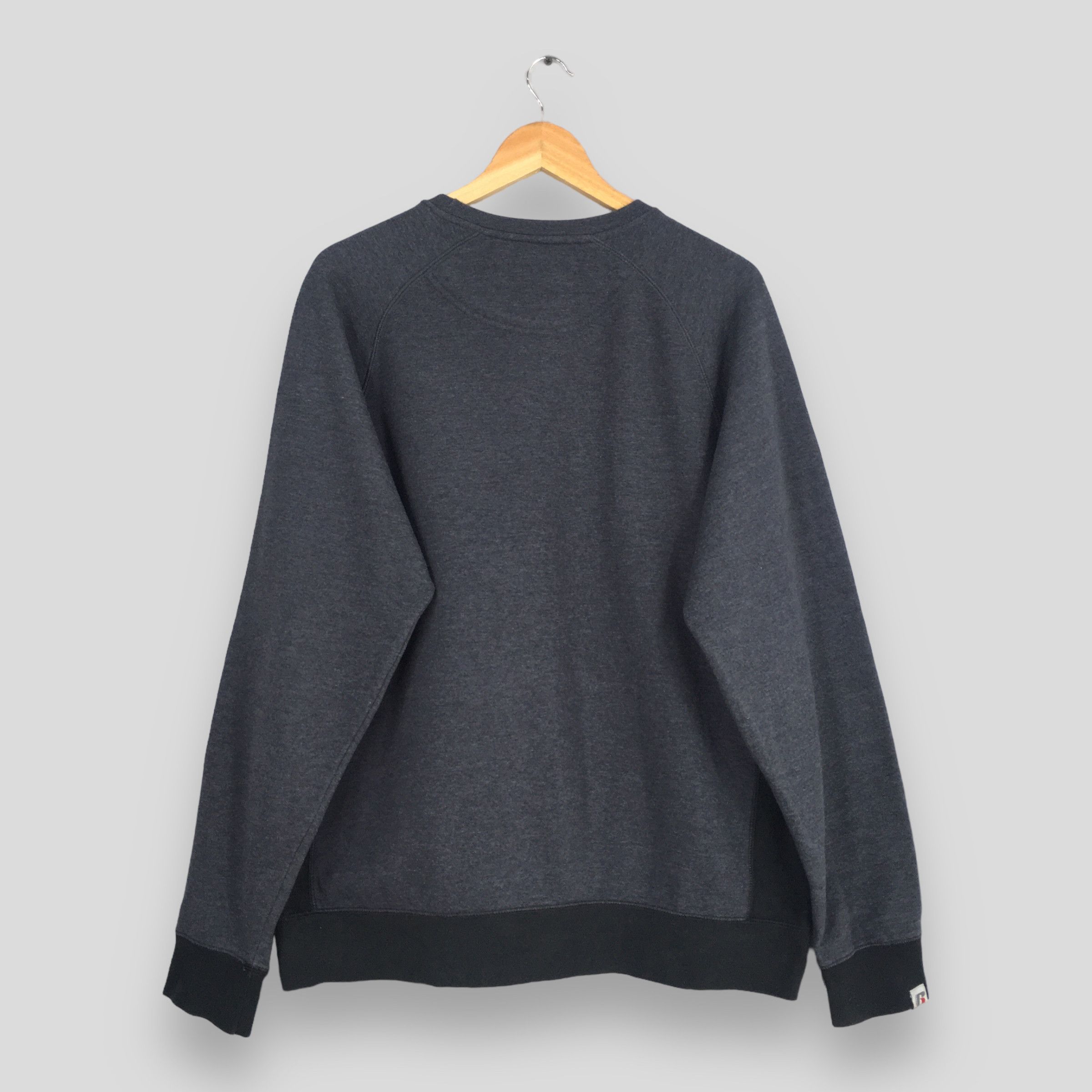Russell Athletic × Vintage Vintage 90s Russell Athletic Gray Plain Sweatshirt Large Size US L / EU 52-54 / 3 - 7 Thumbnail