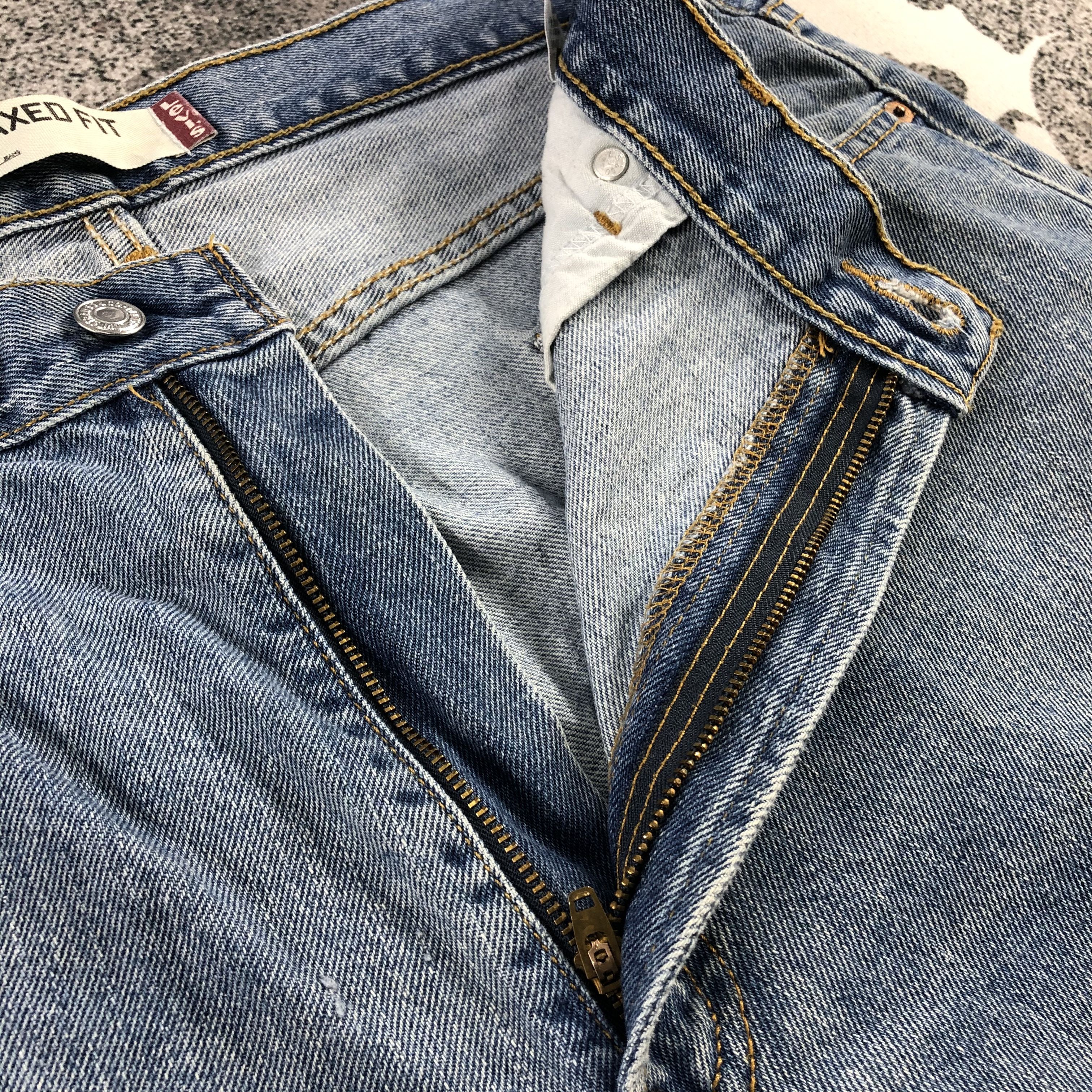 Levi's Vintage Levis 550 Jeans Relaxed Fit Denim KJ1023 Size US 36 / EU 52 - 12 Thumbnail