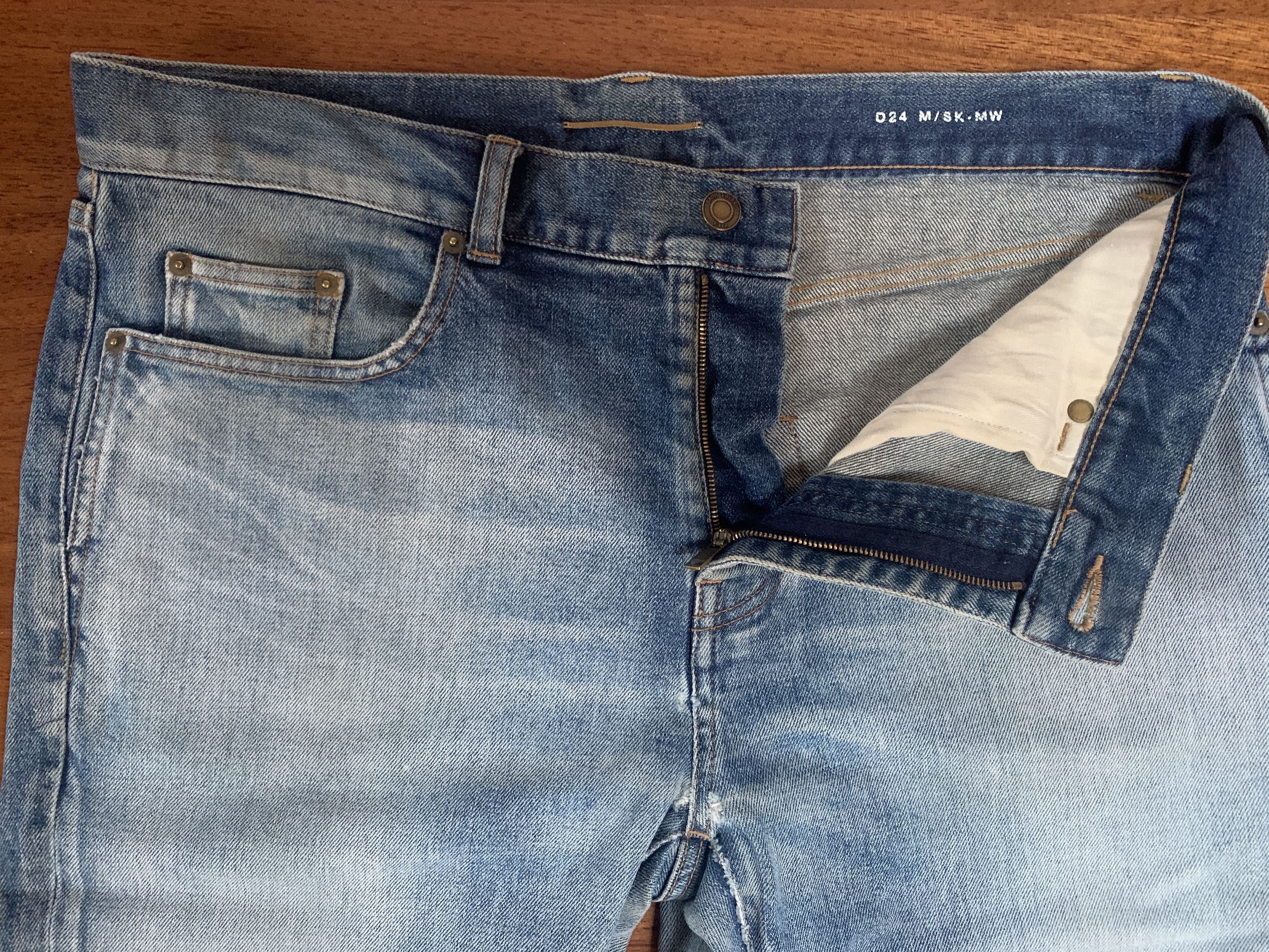 Saint Laurent Paris SAINT LAURENT PARIS D24 SKINNY JEANS IN WASHED BLUE DENIM Size US 34 / EU 50 - 4 Thumbnail
