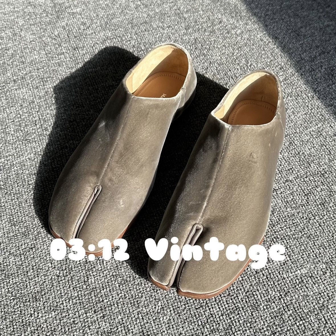 Maison Margiela Margiela Velvet Tabi Size US 7 / EU 40 - 4 Thumbnail