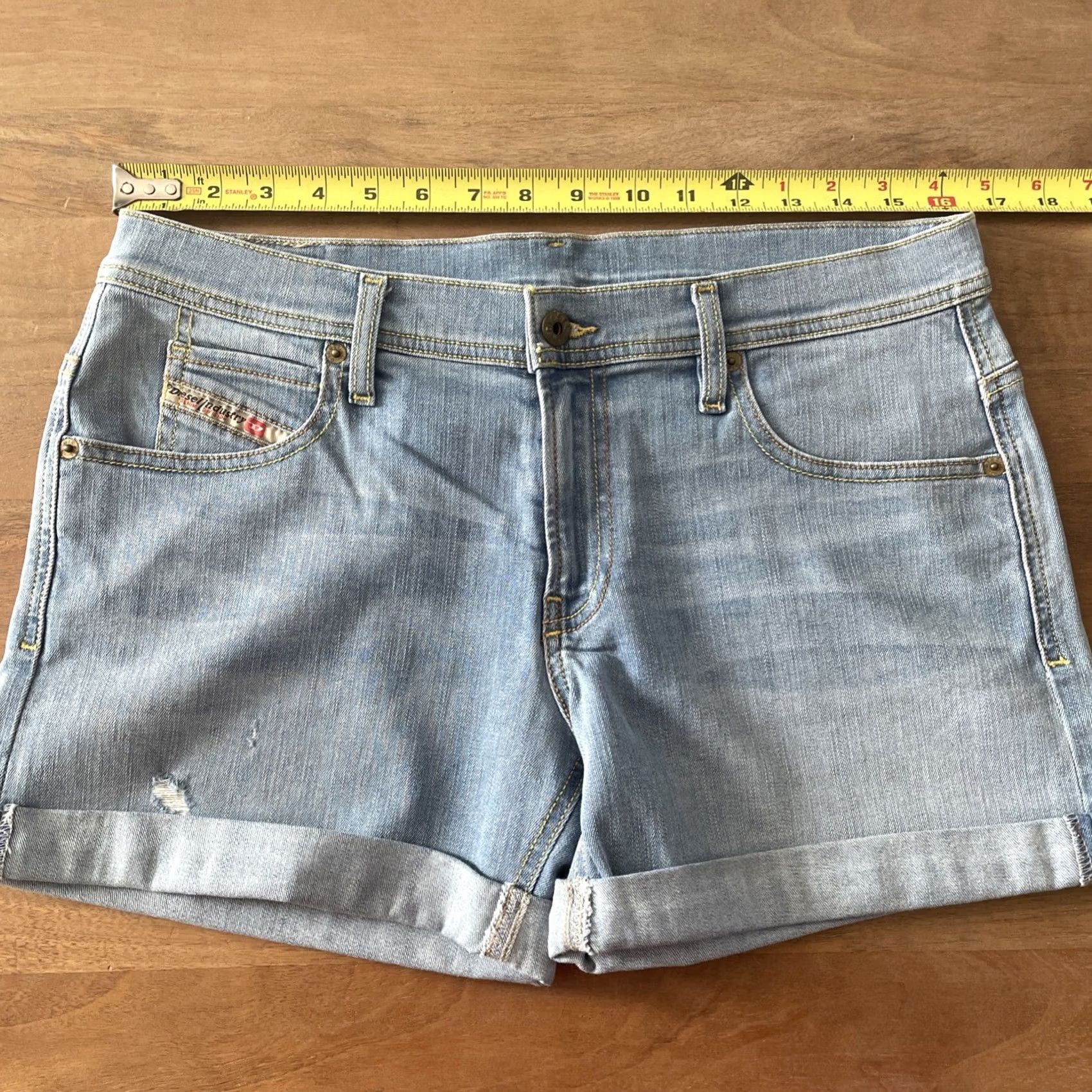 Diesel Diesel Denim Rolled Cuffed Shorts Womens 33 Waist Blue Light Wash Denim USA Zip 5-Pocket Pockets Logo Button Regular Fit Short Size 24" / US 00 / IT 34 - 4 Thumbnail