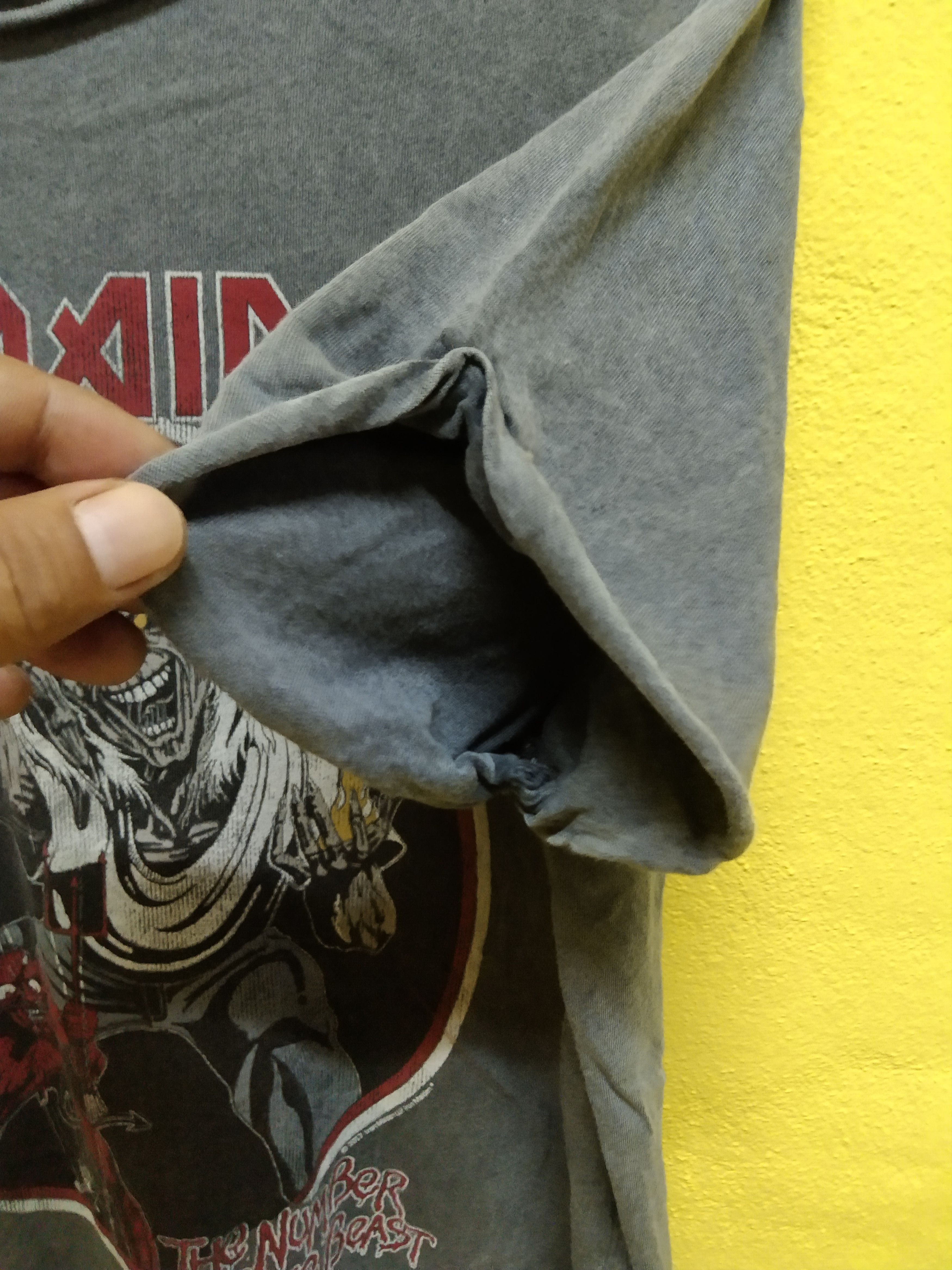 Iron Maiden × Vintage Iron Maiden The Number Of The Beast Shirt Size US M / EU 48-50 / 2 - 5 Thumbnail