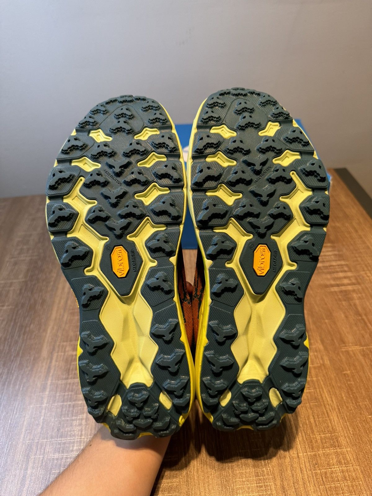 Hoka Hoka Men's Speedgoat 5 Running Blue Coral Primrose 10.5 NEW Size US 10.5 / EU 43-44 - 6 Thumbnail