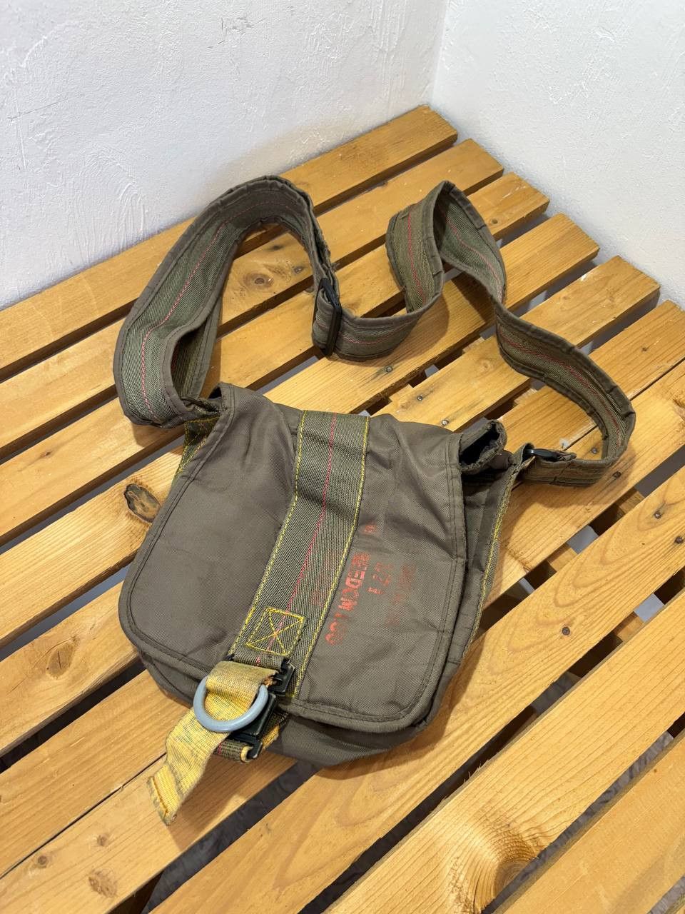 Japanese Brand Vintage Diesel style Y2K Avant Garde Distressed sling Bag Size ONE SIZE - 4 Thumbnail