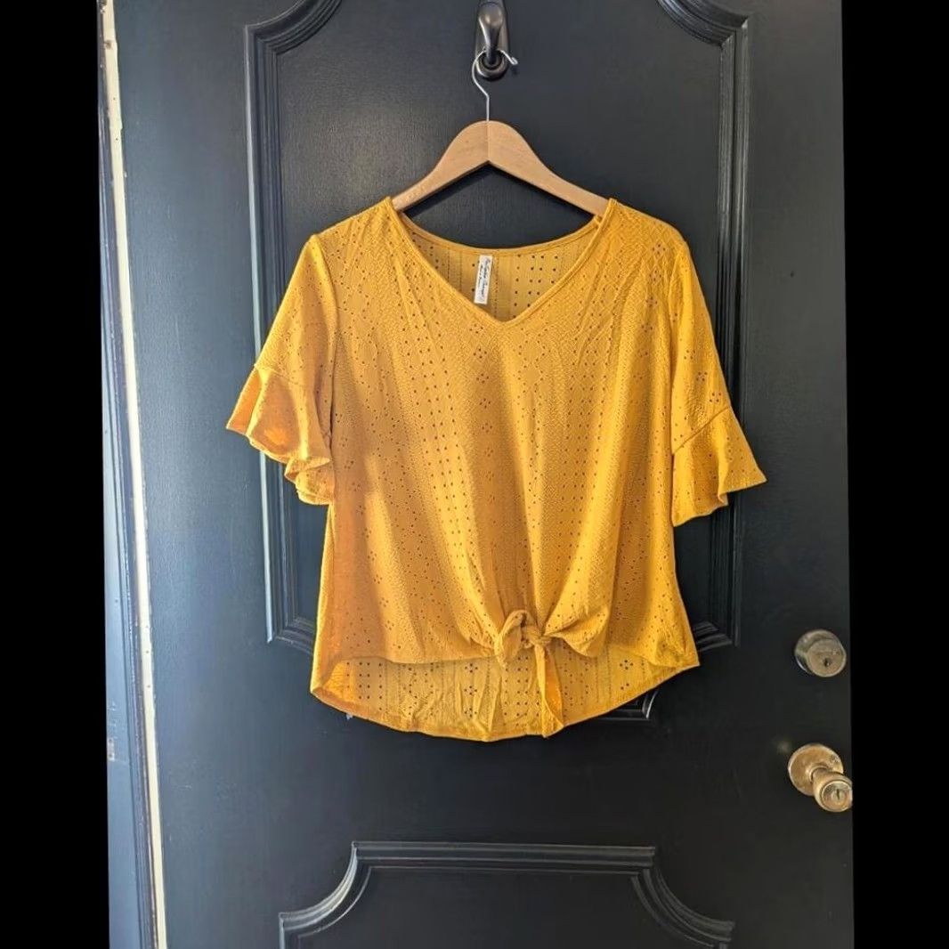 Vintage Perception Concept Blouse Shirt Womens L Yellow Eyelet Flutter Sleeve Tie Front V-Neck Casual Boho Spring Summer Modern Size L / US 10 / IT 46 - 2 Thumbnail