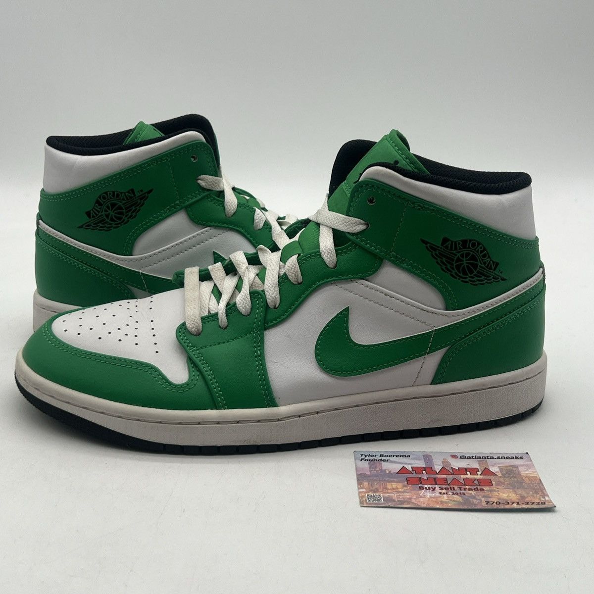 Air Jordan mid lucky green