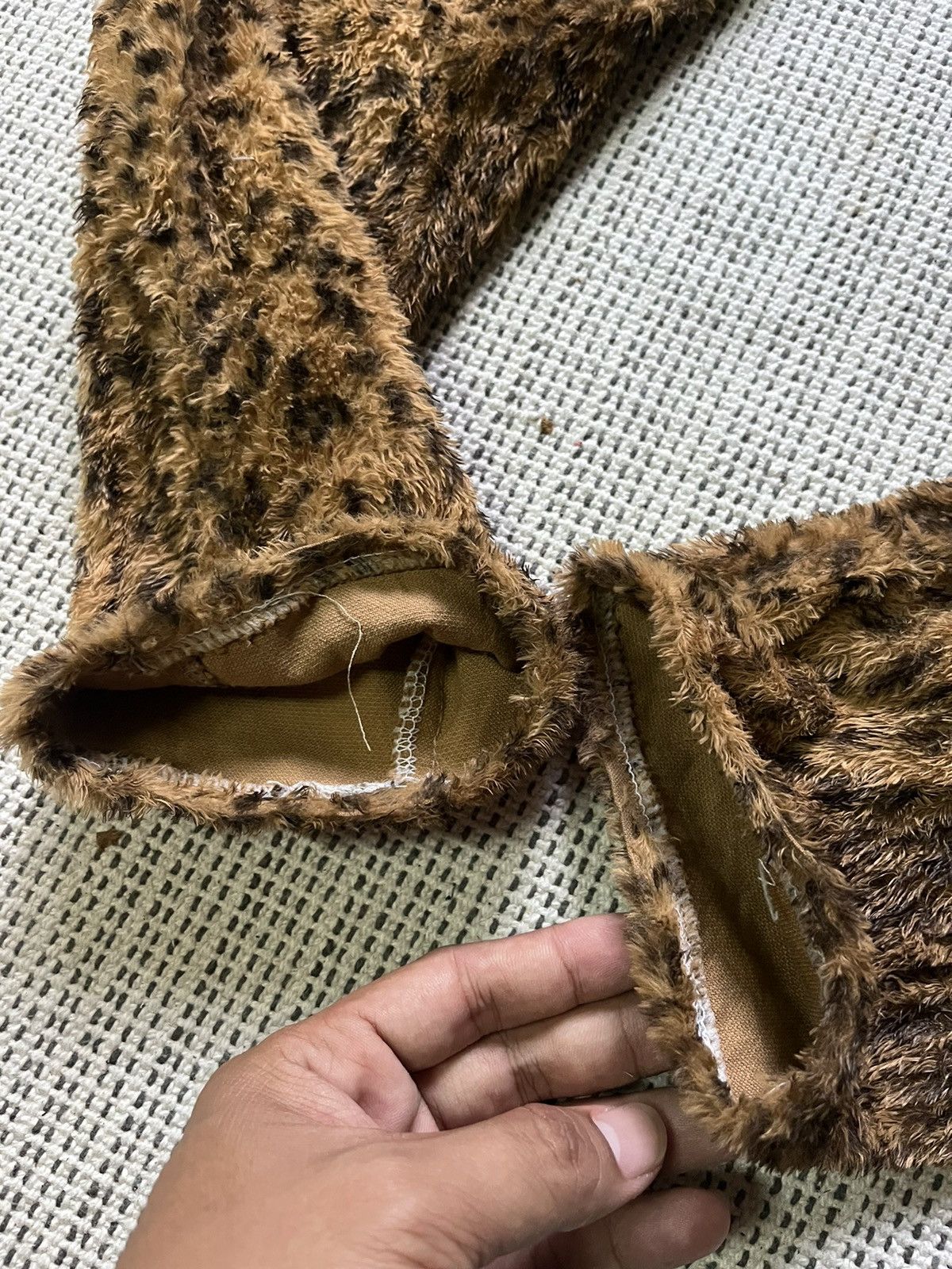 Versace Vintage Gianni Versace Faux fur leopard pants Size 26" / US 2 / IT 38 - 13 Thumbnail