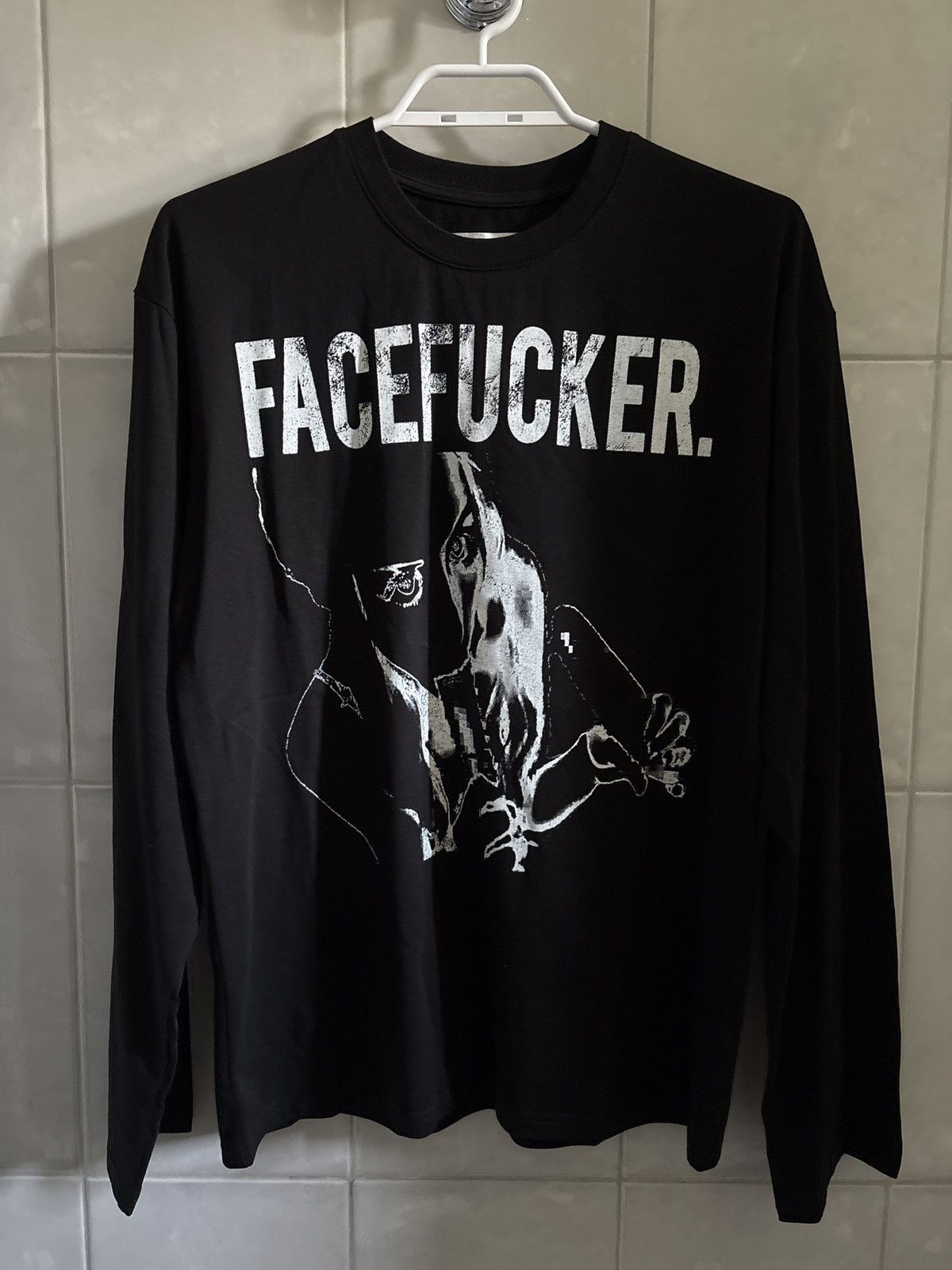 CHE REST IN BASS LONG SLEEVE RIB MERCH