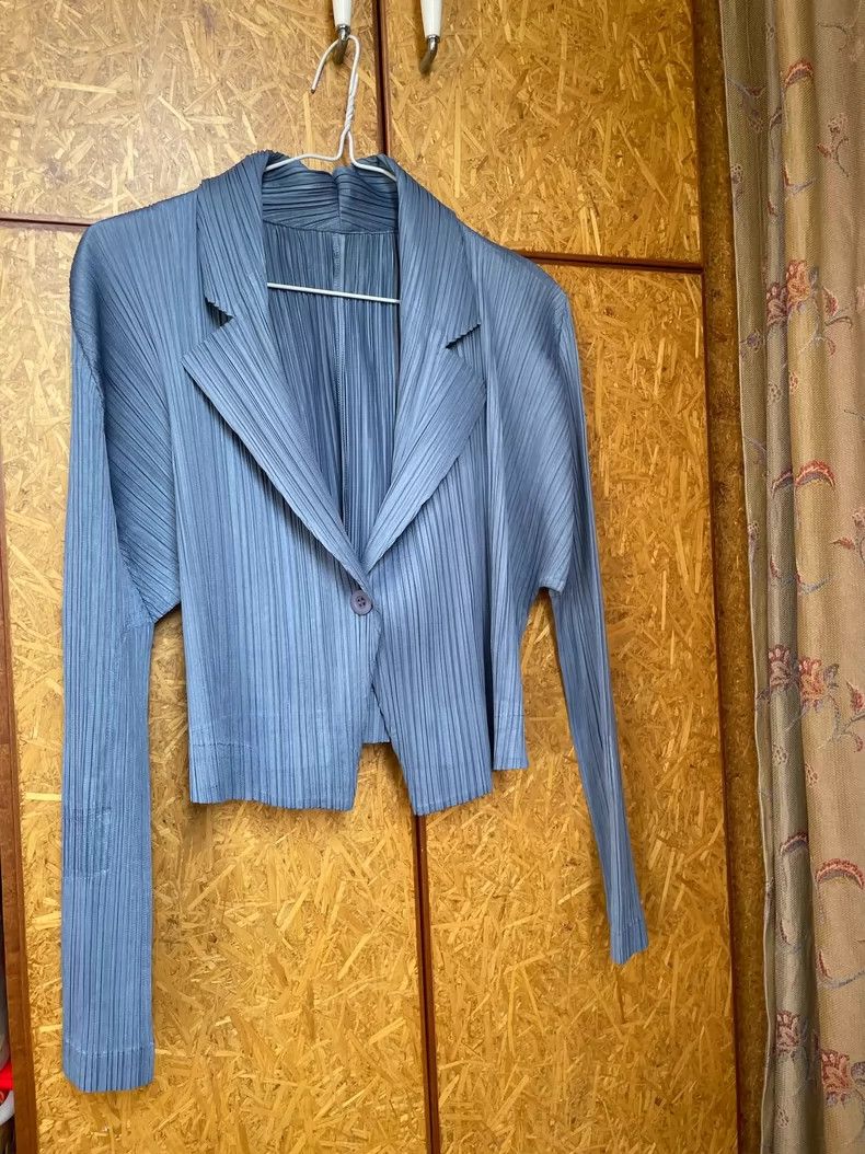 Issey Miyake Issey Miyake size:3 Blue pleated coat Size XS / US 0-2 / IT 36-38 - 1 Thumbnail