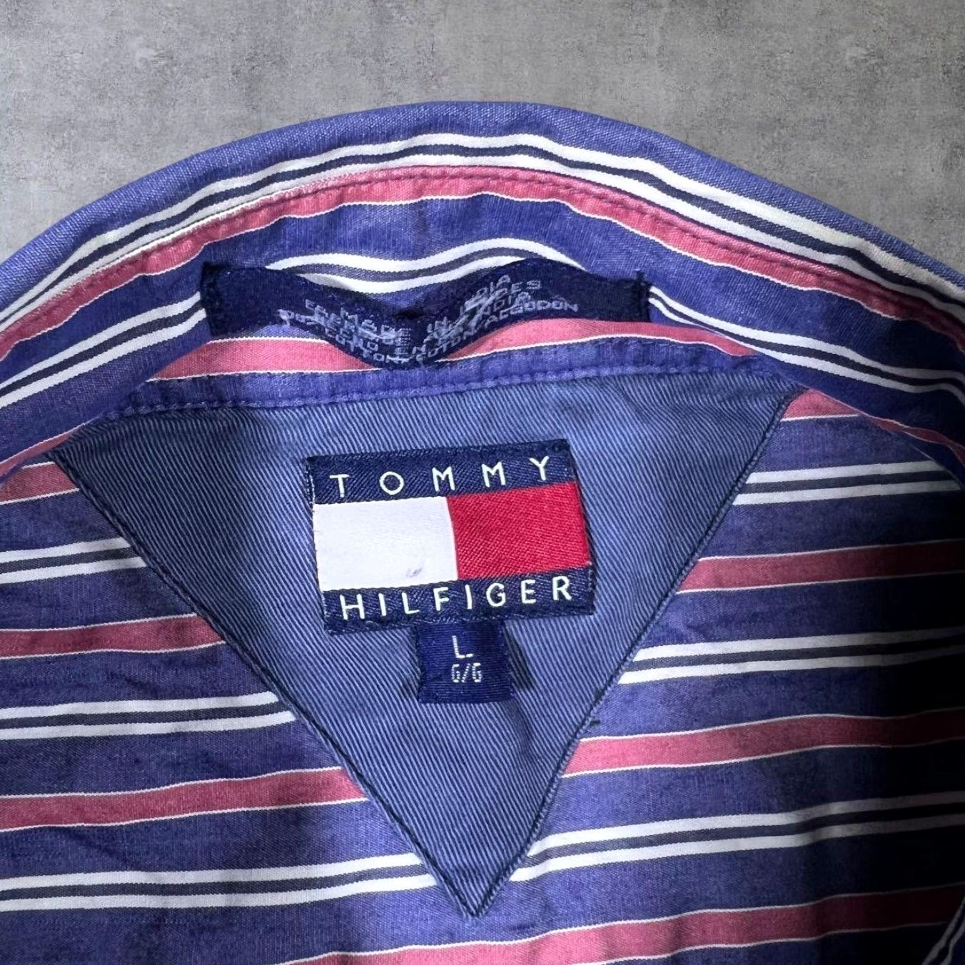 Tommy Hilfiger VINTAGE Tommy Hilfiger Button-Down Shirt Striped Cotton Long Sleeve Blue Red White Multicoloured Regular Adult Large Mens Shirt Size US L / EU 52-54 / 3 - 3 Thumbnail