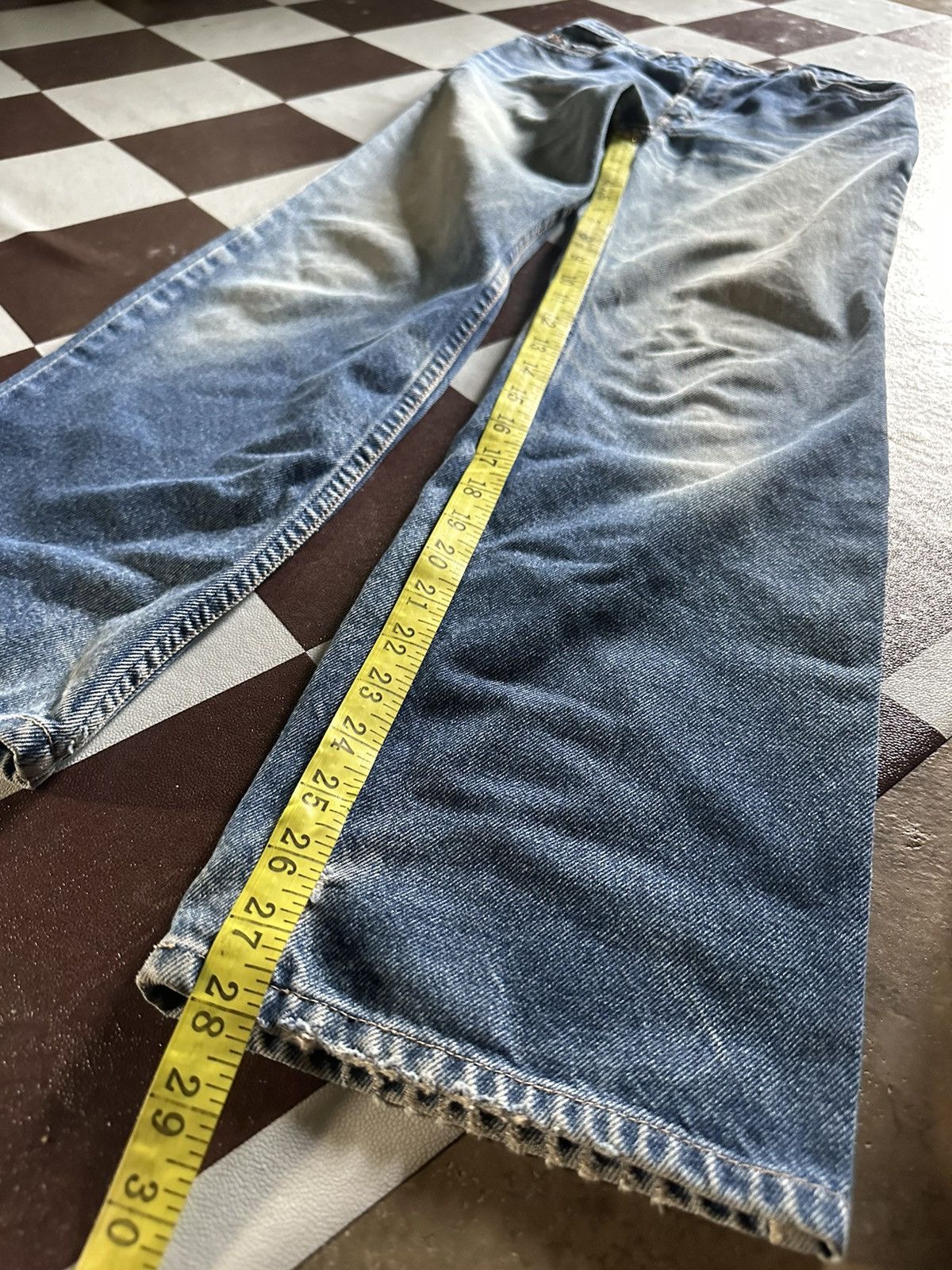 Levi's Vintage Levi’s 505-0217 top button 359 blue denim jeans Size US 26 / EU 42 - 13 Thumbnail