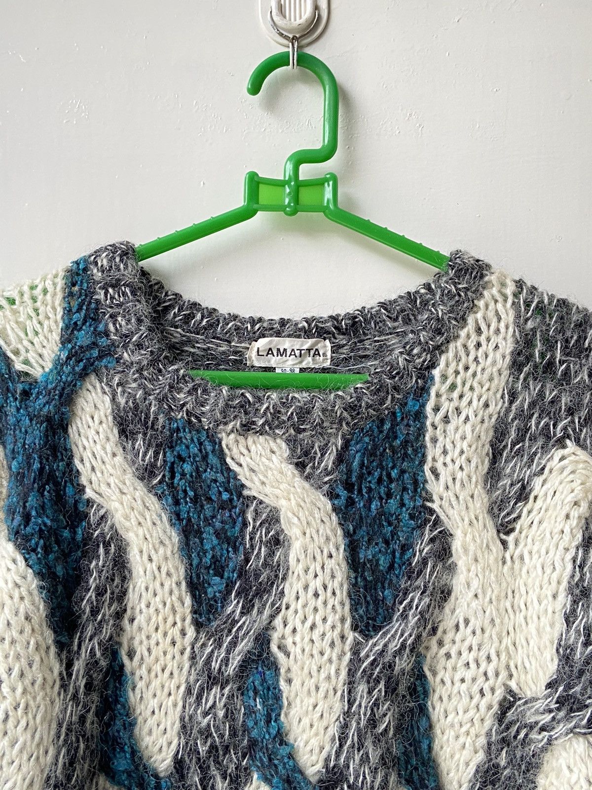 Handmade LAMATTA Hand Knitting Sweater Size US M / EU 48-50 / 2 - 4 Thumbnail