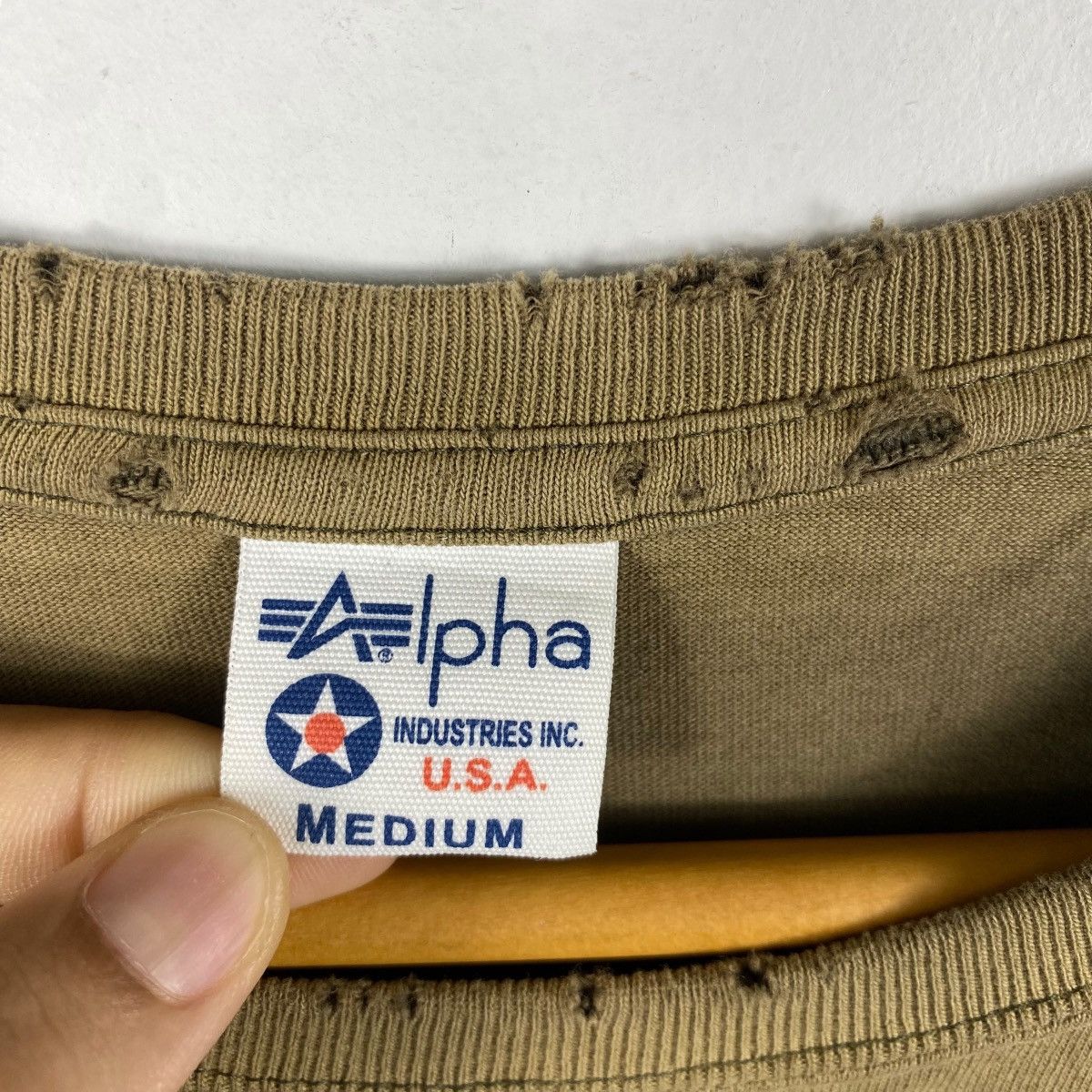Alpha Industries Distressed ALPHA INDUSTRIES Logo Graphic Faded Longsleeve Size US M / EU 48-50 / 2 - 5 Thumbnail