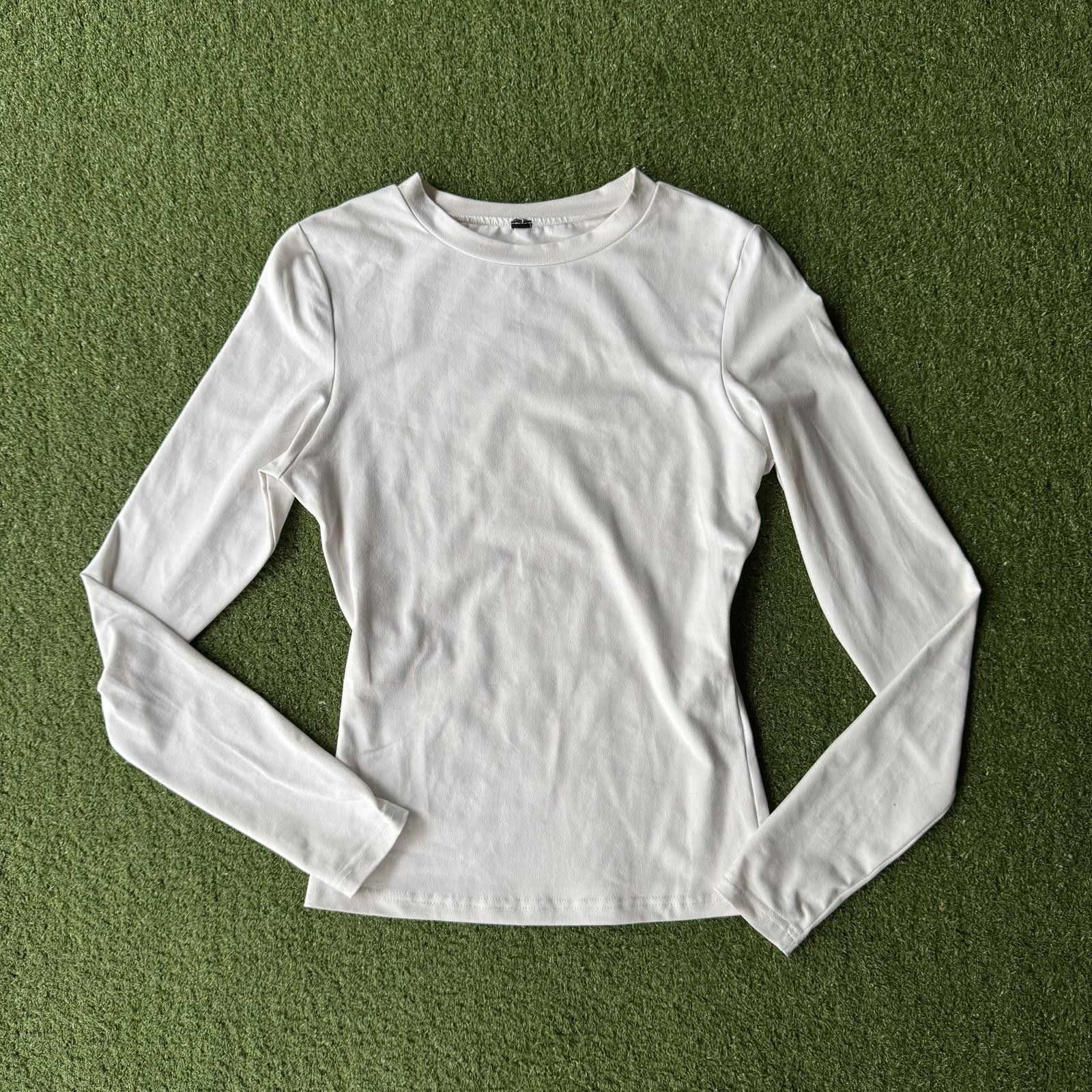 Designer Comfortable Long Sleeve White Top Size ONE SIZE - 1 Thumbnail