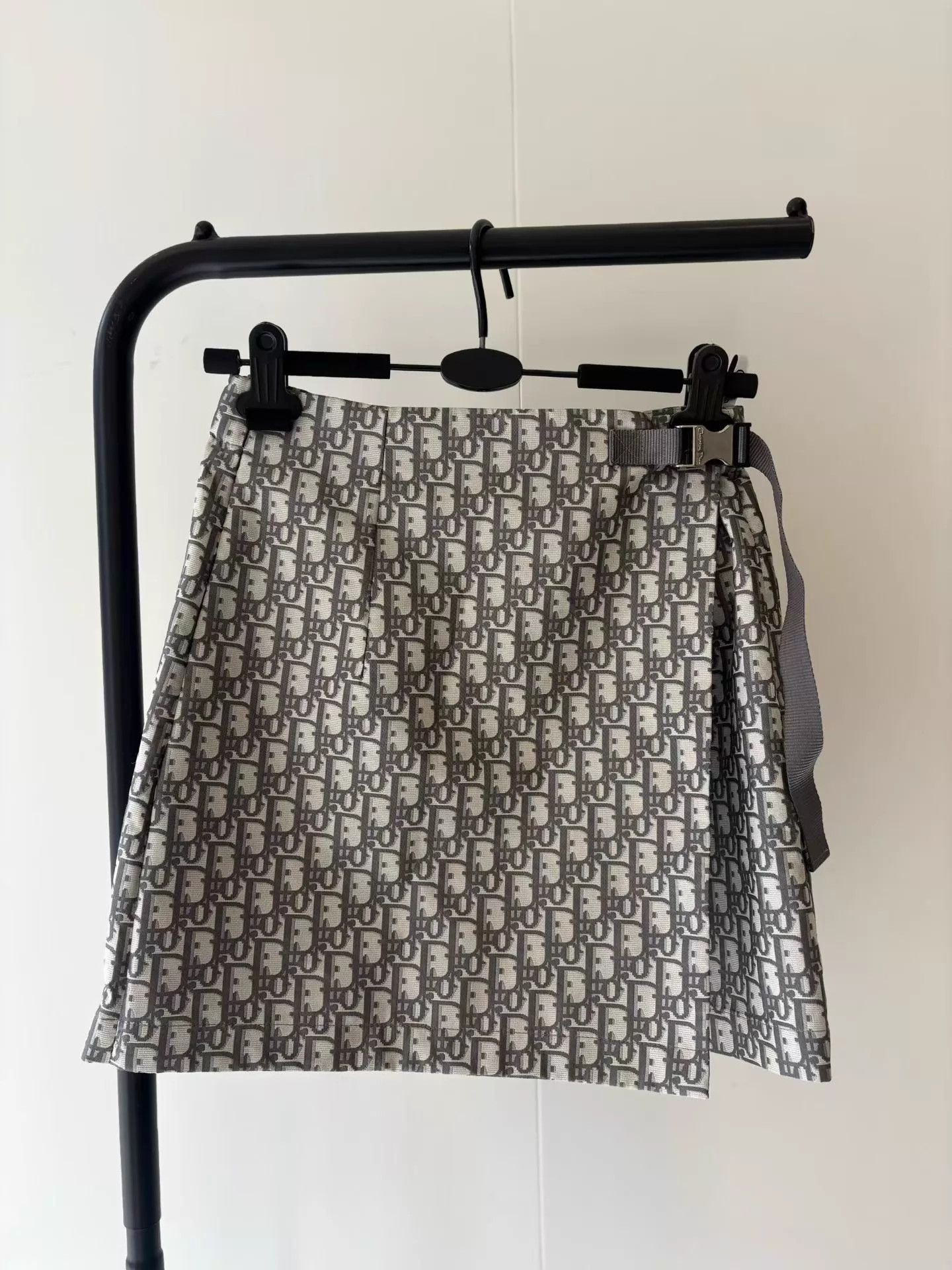 Dior Dior 24 grey Oblique logo mini skirt pants deadstock 34 Size 25" / US 0 / IT 36 - 1 Thumbnail