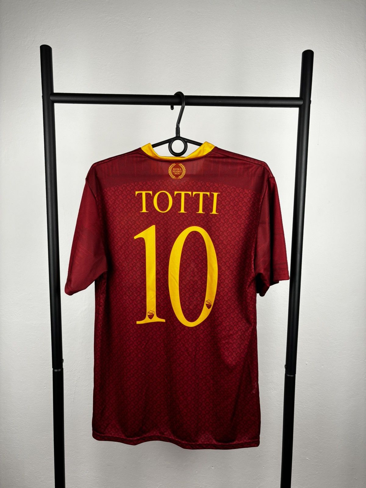 Other Roma Merch Soccer Jersey Totti #10 size S Size US S / EU 44-46 / 1 - 2 Thumbnail