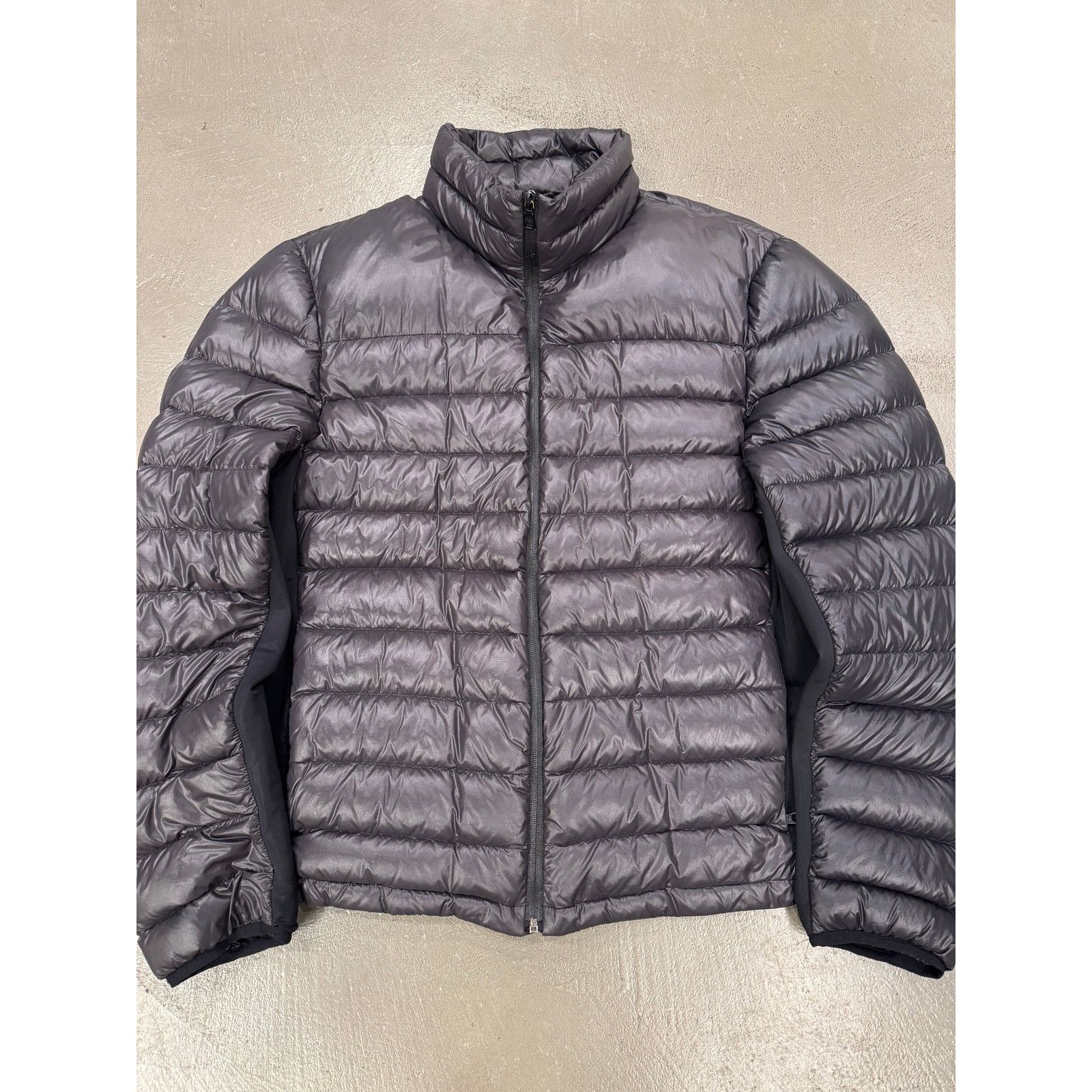 Prada 2011 Prada nylon puffer jacket Size US XL / EU 56 / 4 - 3 Thumbnail