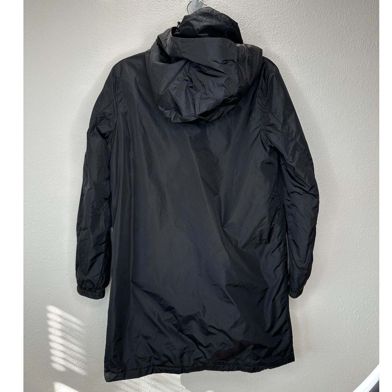 Prada Prada Black Polyester Hooded Long Line Rain Jacket 42 / L Size US L / EU 52-54 / 3 - 13 Thumbnail