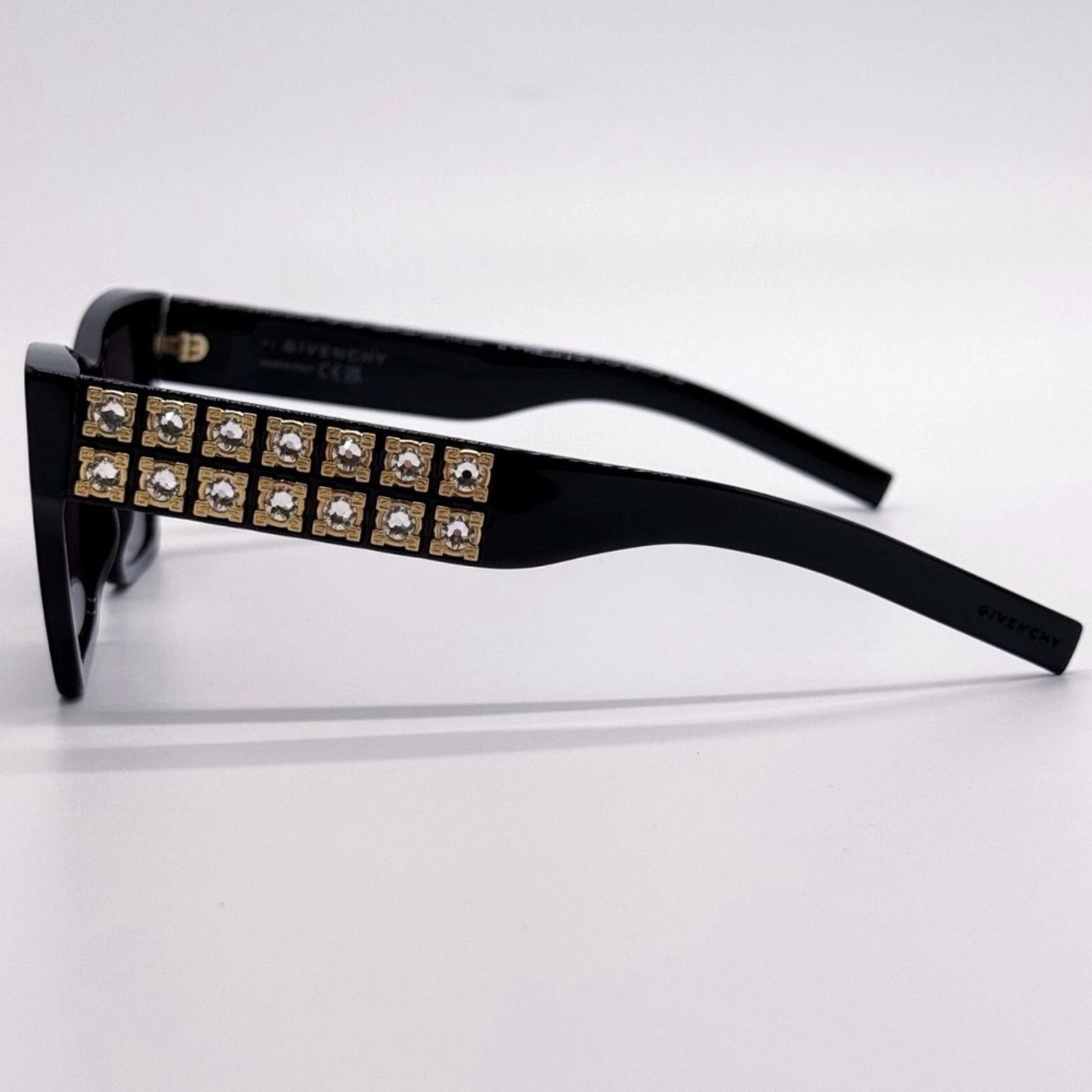 Givenchy New Givenchy Elegant Black Sunglasses GV40076I 01A Size ONE SIZE - 5 Thumbnail