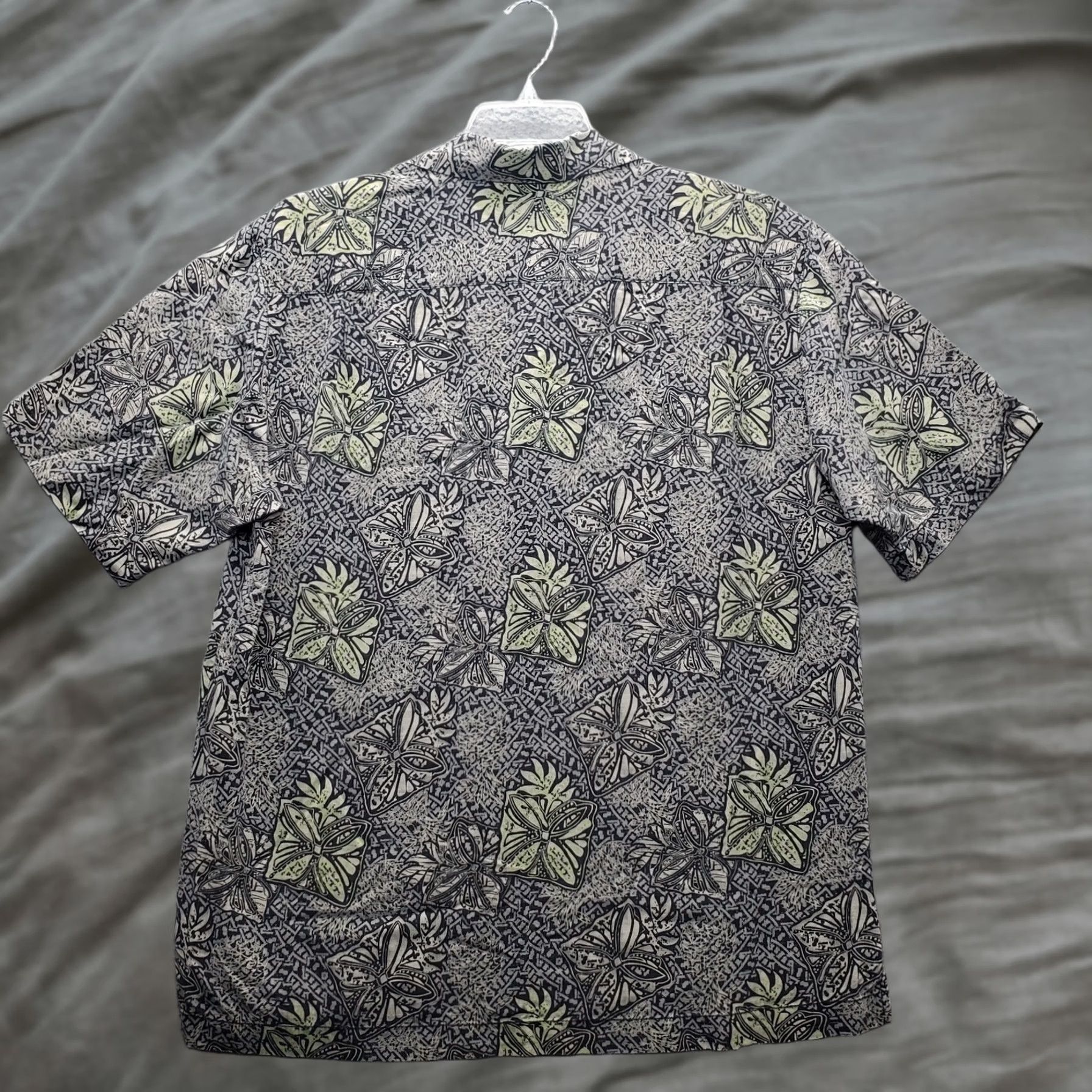 Tommy Bahama Tommy Bahama Hawaiian Shirt Mens M Multi Floral Silk Short Sleeve Button-Up Size US M / EU 48-50 / 2 - 1 Thumbnail