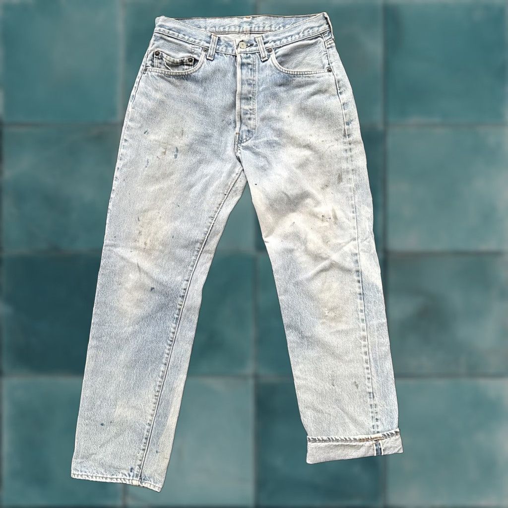 Levi's VINTAGE Levi's 501 Jeans 33x34 Redline XX Light Wash Mid Rise Classic Fit Men Denim Blue 80s 70s United States USA Size US 33 - 1 Thumbnail