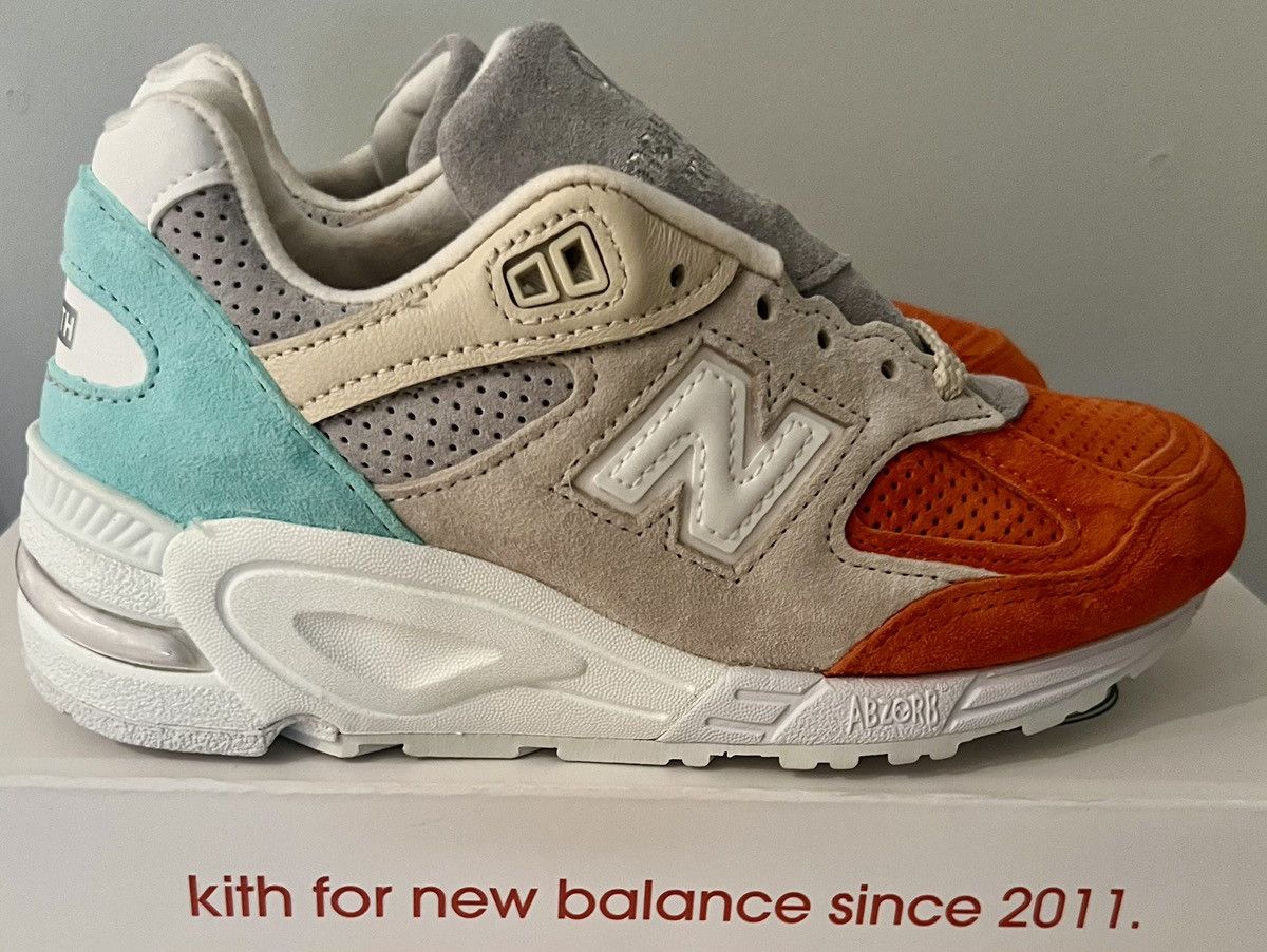 Authentic New Balance 990V2 Kith Cyclades size 4