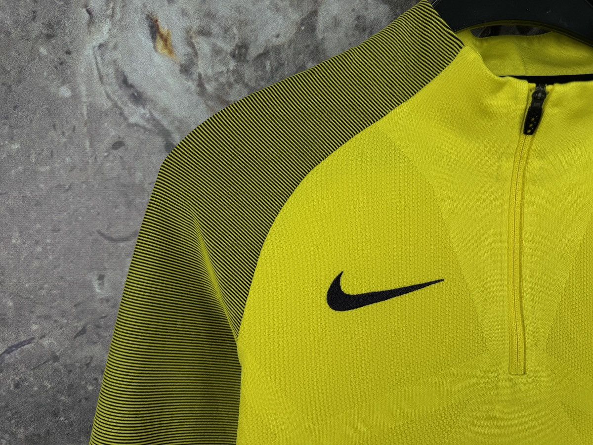 Nike Nike Tottenham Hotspur Training Top 1/4 Zip Yellow Soccer Size US S / EU 44-46 / 1 - 8 Thumbnail