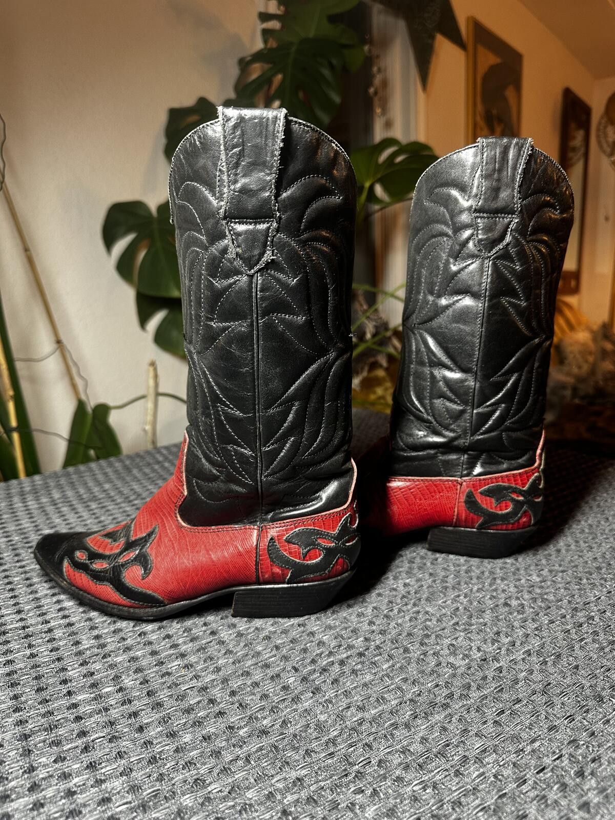 Unknown London Vintage Fling Sundance Black and Red Leather Cowboy Boots Size US 6 / IT 36 - 5 Thumbnail