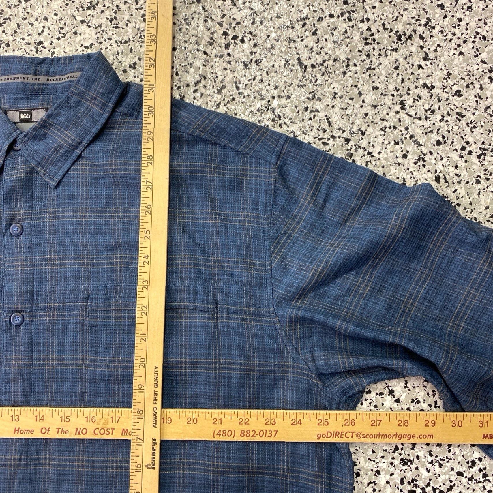 Vintage REI Shirt Mens XL Blue Performance Athleisure Vented Hiking Outdoor Button-Up Shirt Size US XL / EU 56 / 4 - 3 Thumbnail