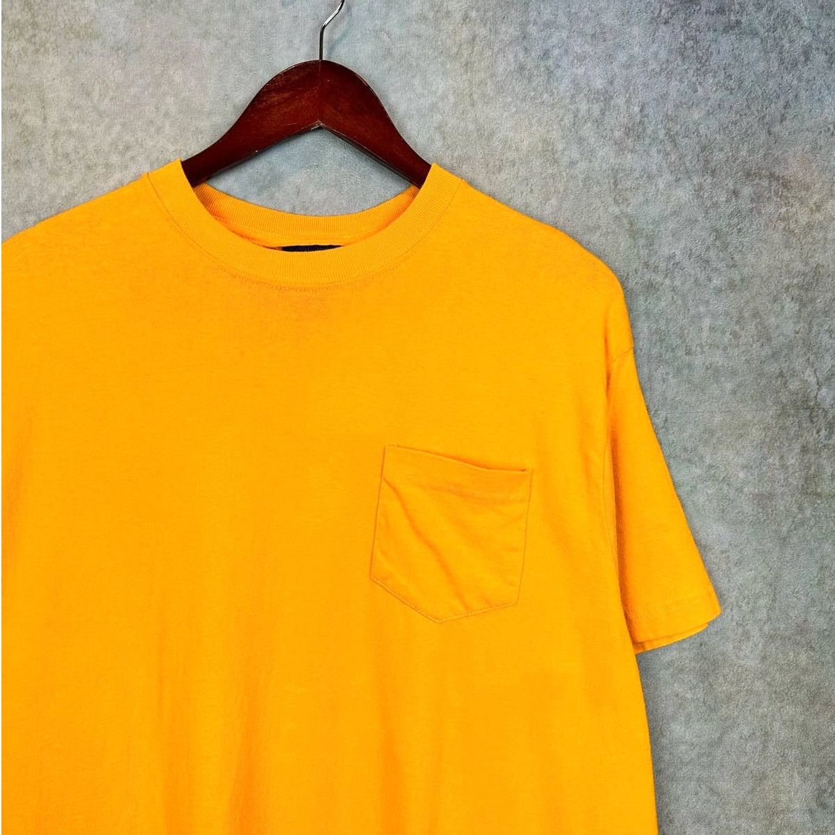 Basic Editions × Vintage Vintage 90s Blank Yellow Pocket T Shirt Sz M Single Stitch Size US M / EU 48-50 / 2 - 3 Thumbnail
