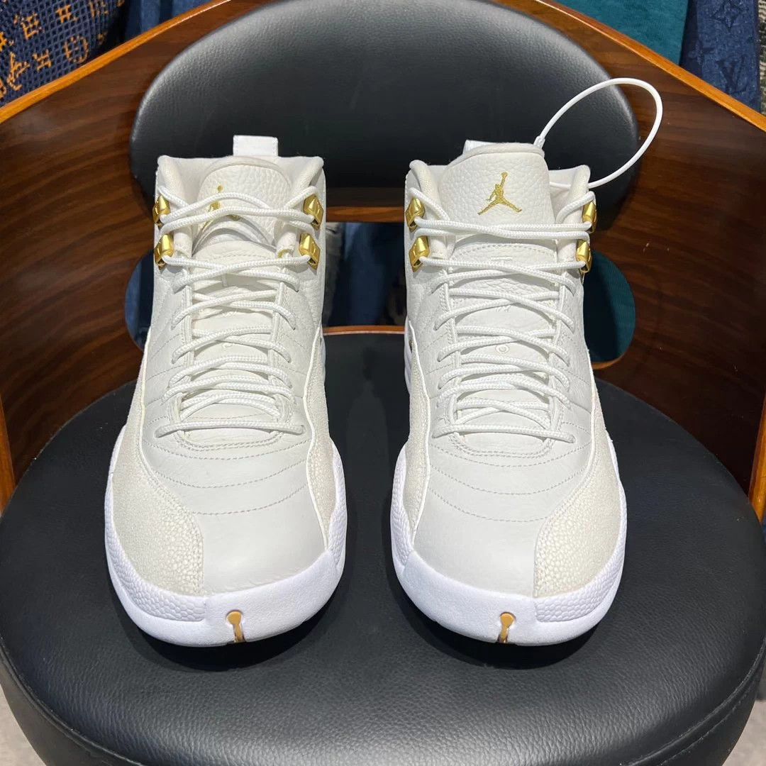 Nike AJ12 OVO Platinum White 44 EU Mint Worn 2x Size US 11 / EU 44 - 2 Thumbnail
