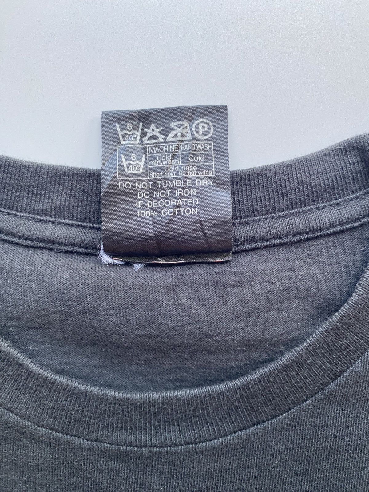 Band Tees ACDC BLACKICE WORLD TOUR 2010 Size US M / EU 48-50 / 2 - 6 Thumbnail
