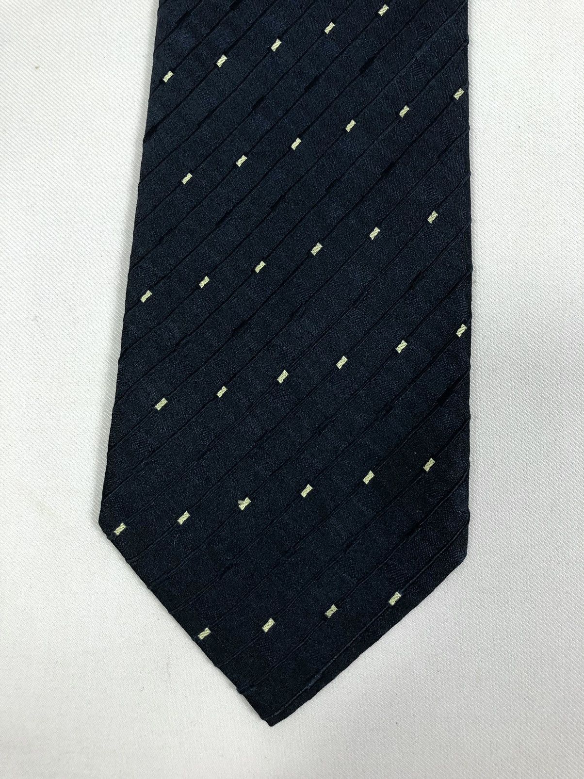 Balenciaga Rare Balenciaga Embossed Silk Tie Size ONE SIZE - 4 Thumbnail