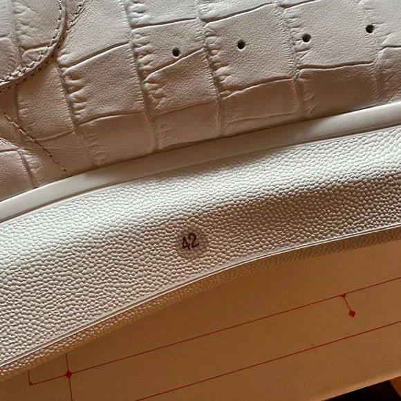 Alexander McQueen o1mj1ld1sgn0324 Sneakers in White Size US 11.5 / EU 44-45 - 2 Thumbnail