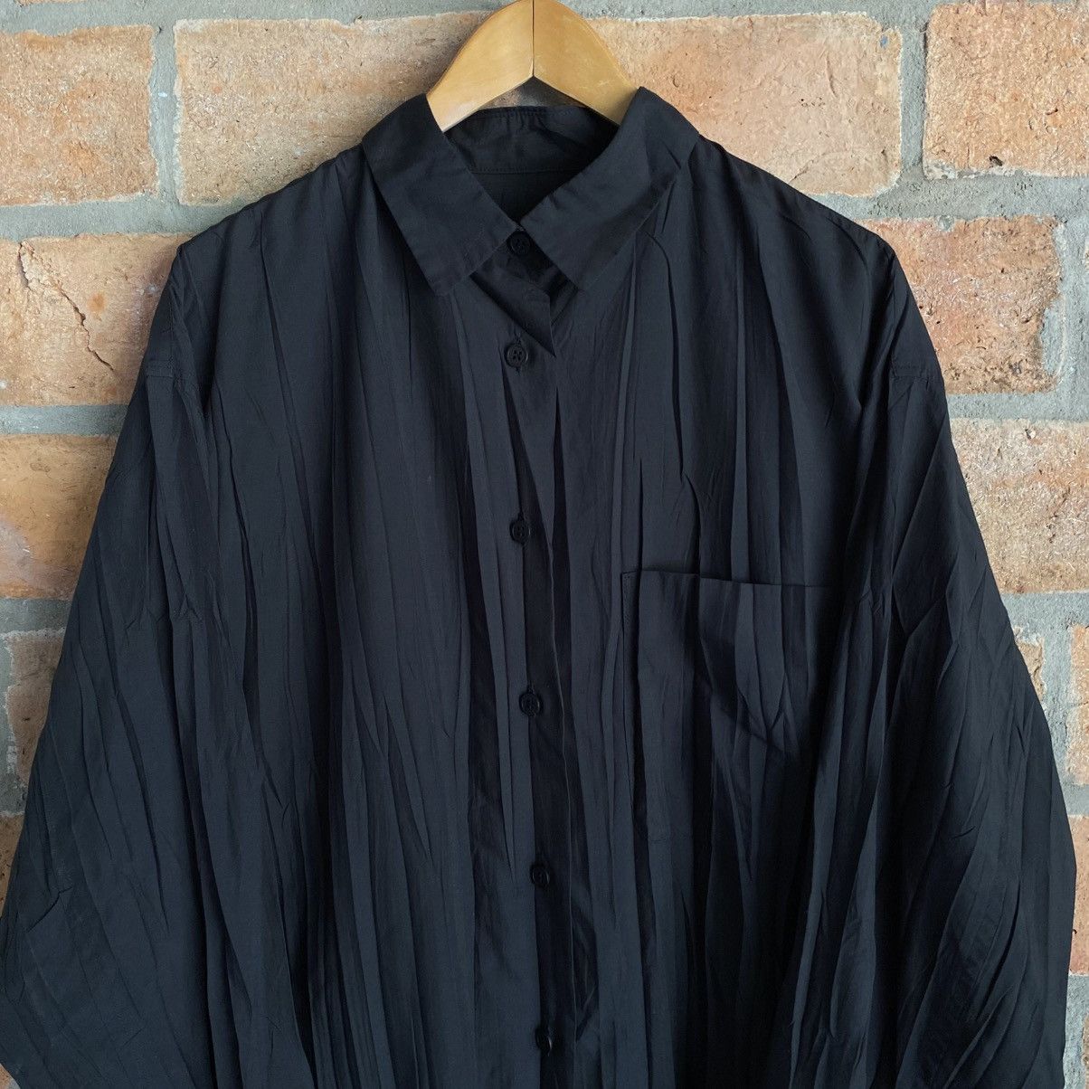 Issey Miyake ISSEY MIYAKE Black Pleated Oversized Dress Shirt Size XS / US 0-2 / IT 36-38 - 4 Thumbnail