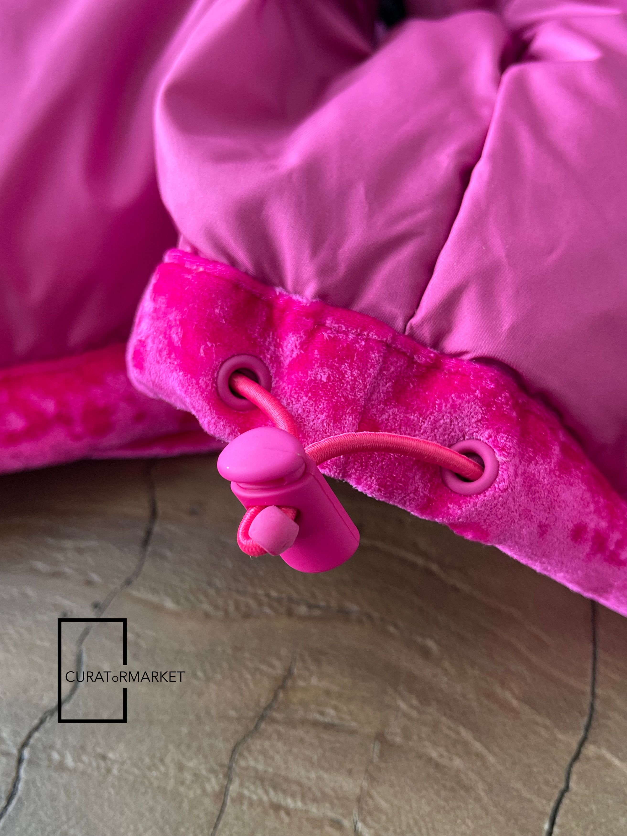 Vetements RARE Pink Crushed Velvet Down Padded Puffer Jacket FW22 Size US M / EU 48-50 / 2 - 9 Thumbnail