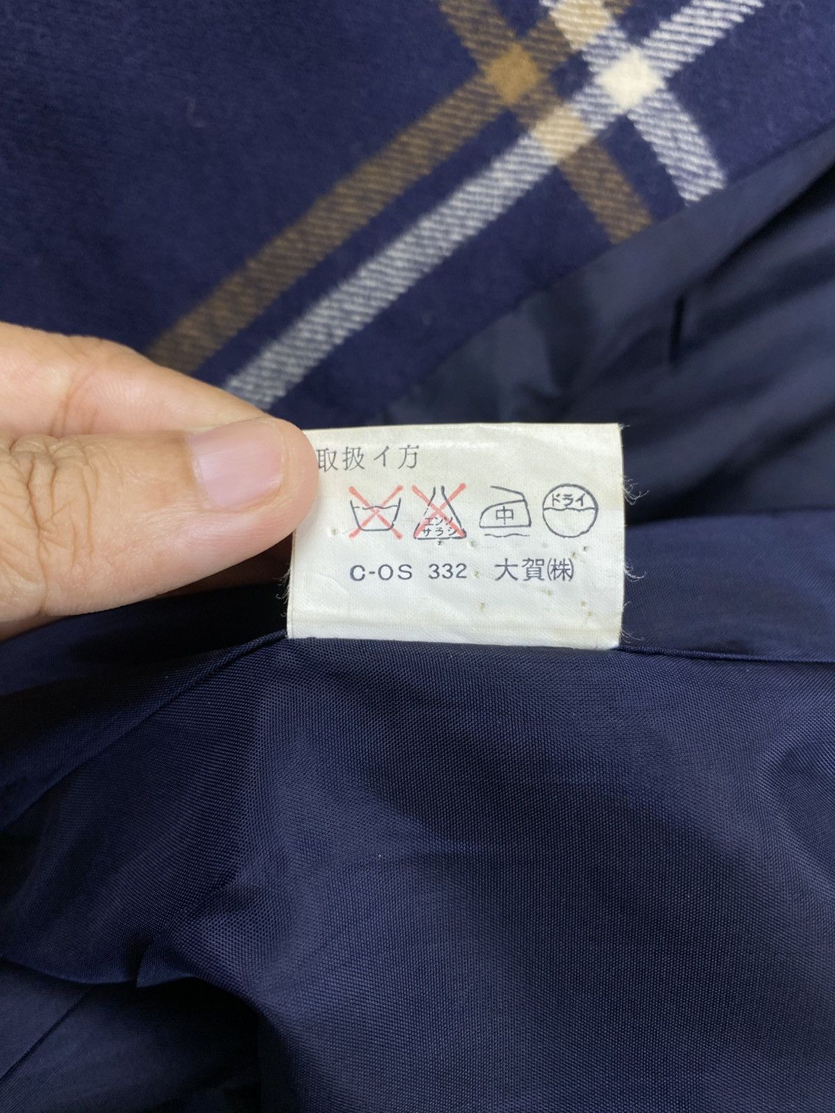 Aquascutum Vintage Aquascutum Navy Blue Plaid Coat Jacket Size M / US 6-8 / IT 42-44 - 13 Thumbnail