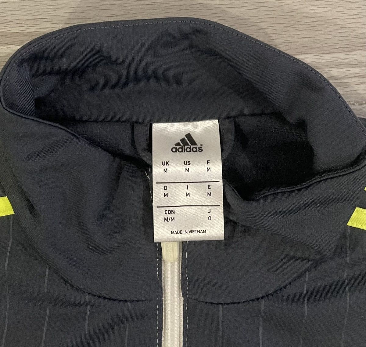 Adidas Adidas 2015/16 Real Madrid Training Jacket Mens Size Medium Size US M / EU 48-50 / 2 - 3 Thumbnail