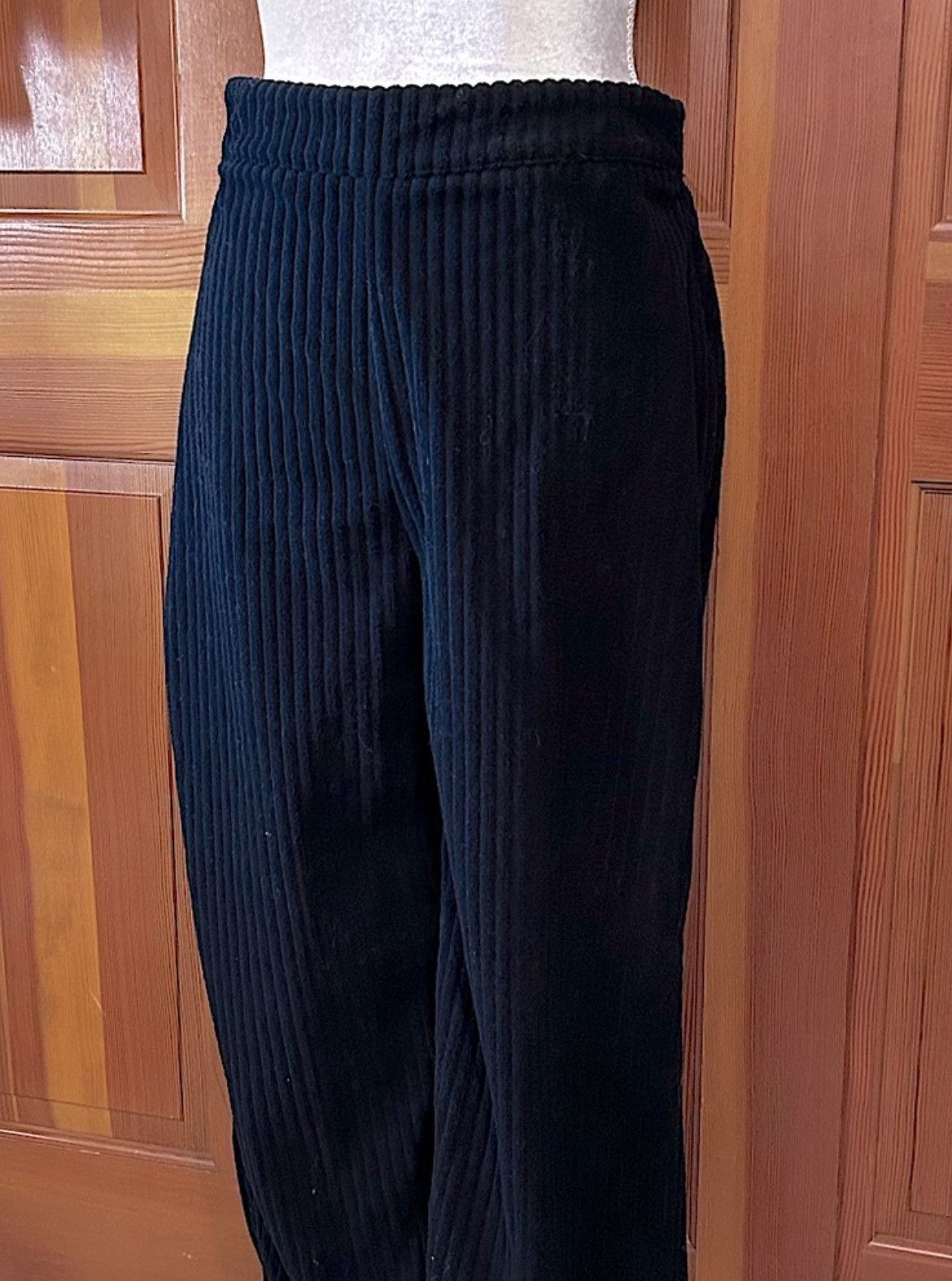 Designer × Other NWT, Lavishly Paris Women’s Ribbed Knit Wide Leg Pants. Size 28" / US 6 / IT 42 - 2 Thumbnail