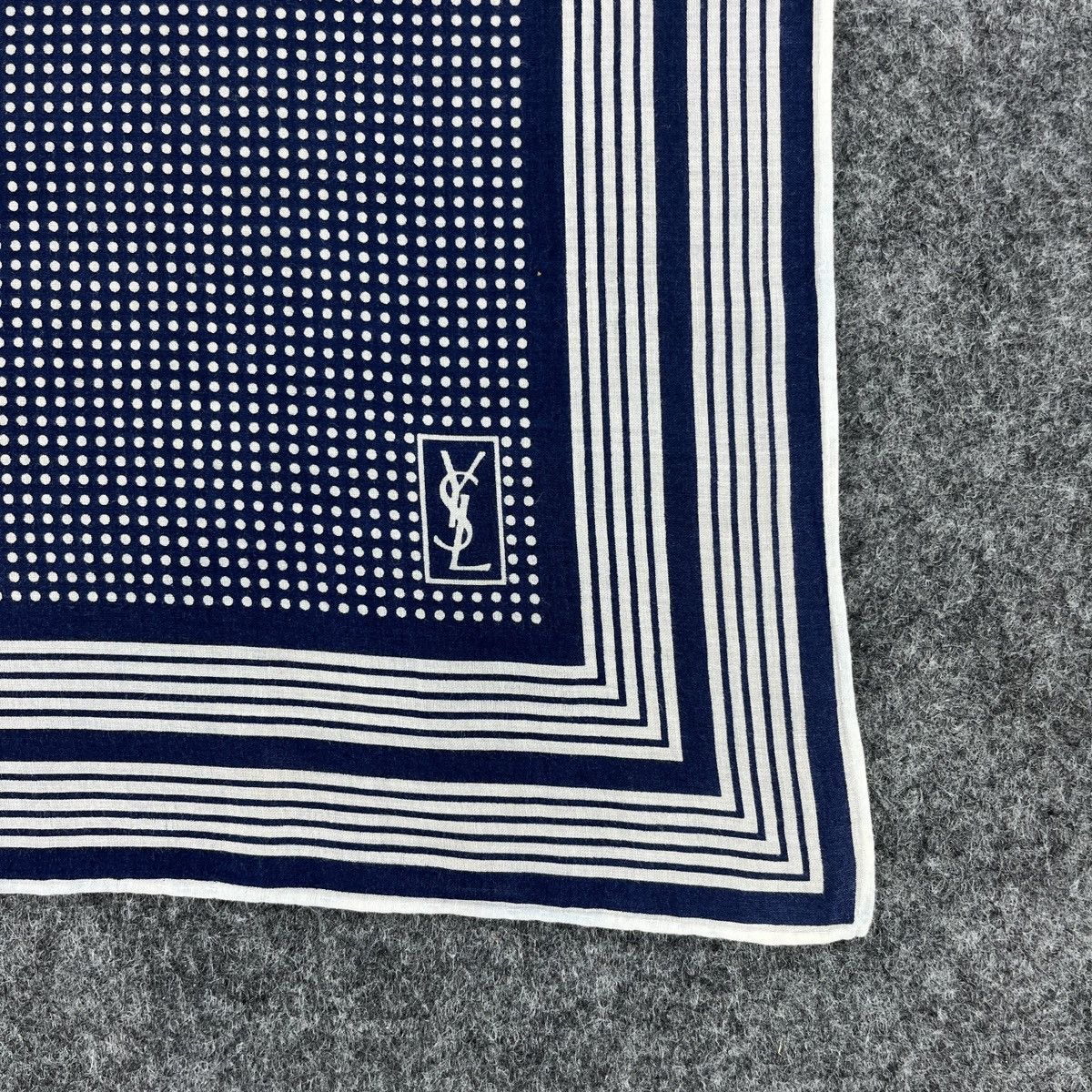 Vintage Yves Saint Laurent Handkerchief / Bandana / Neckerchief B008 Size ONE SIZE - 3 Thumbnail