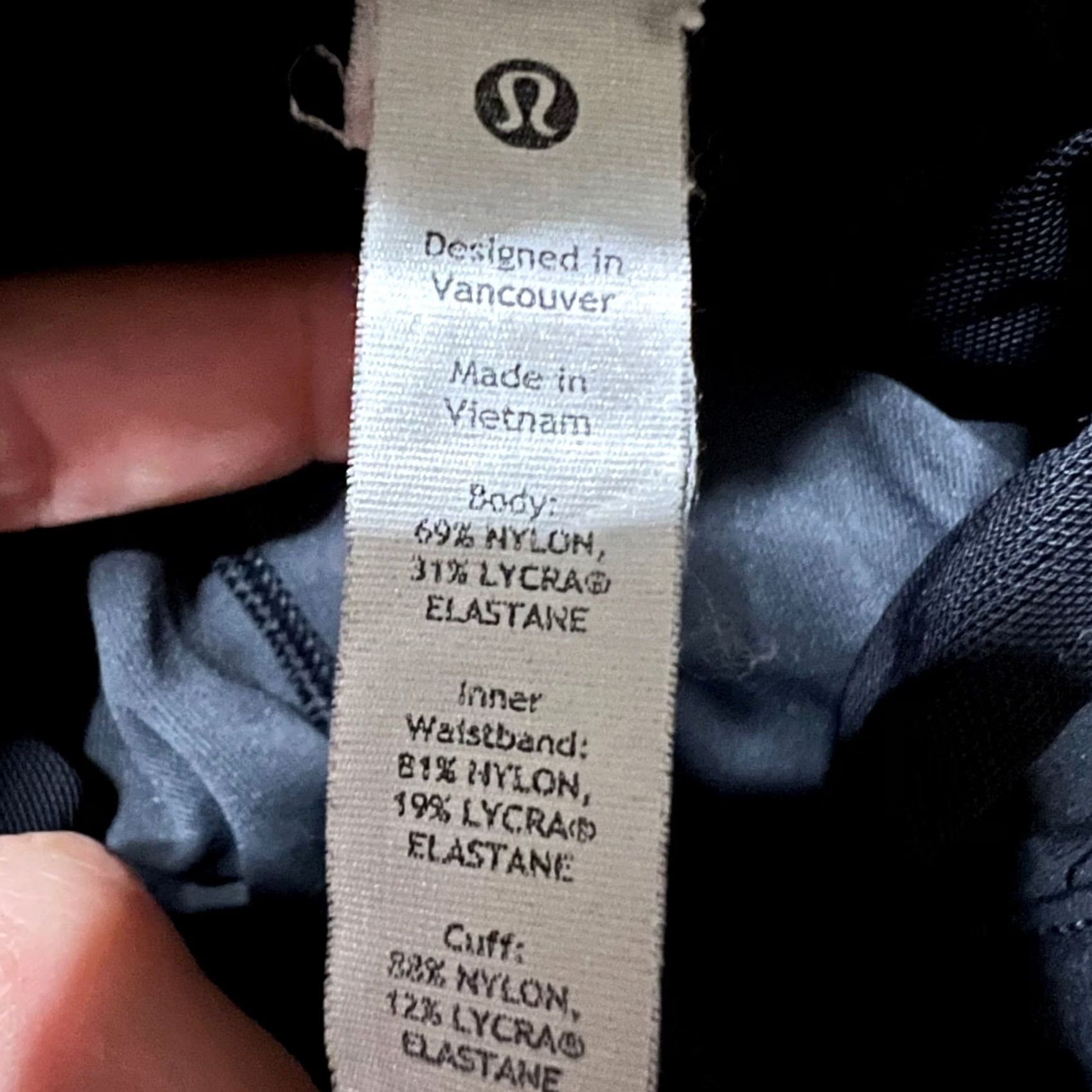 Lululemon Lululemon Jogger Pants Womens 4 Black Heritage Camo High Rise Full Length W5DCTS Black Womens 4 Jogger Pants Heritage Camo High Rise Full Length Size 27" / US 4 / IT 40 - 6 Thumbnail