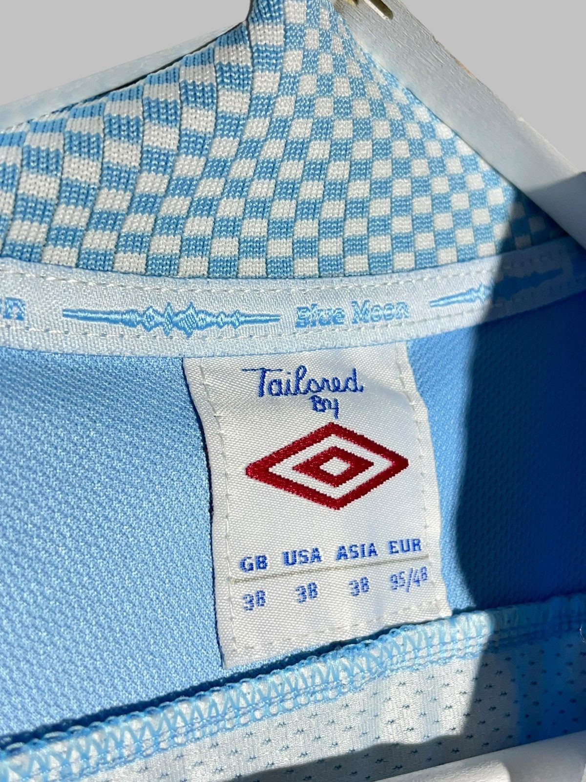 Umbro × Vintage #16 Kun Aguero Manchester City Umbro 2011/12 Football Shirt Size US S / EU 44-46 / 1 - 18 Thumbnail