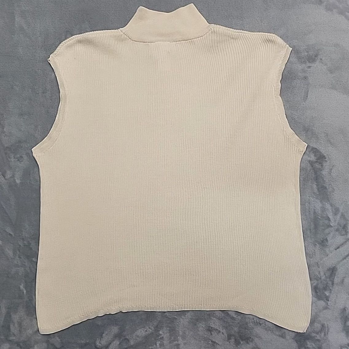 Coldwater Creek Coldwater Creek Top Womens L Cream Ribbed Sleeveless Silk Blend Capsule Wardrobe Shirt Adult L White Solid Knit Casual Mens Womens Girls Boys Size L / US 10 / IT 46 - 4 Thumbnail